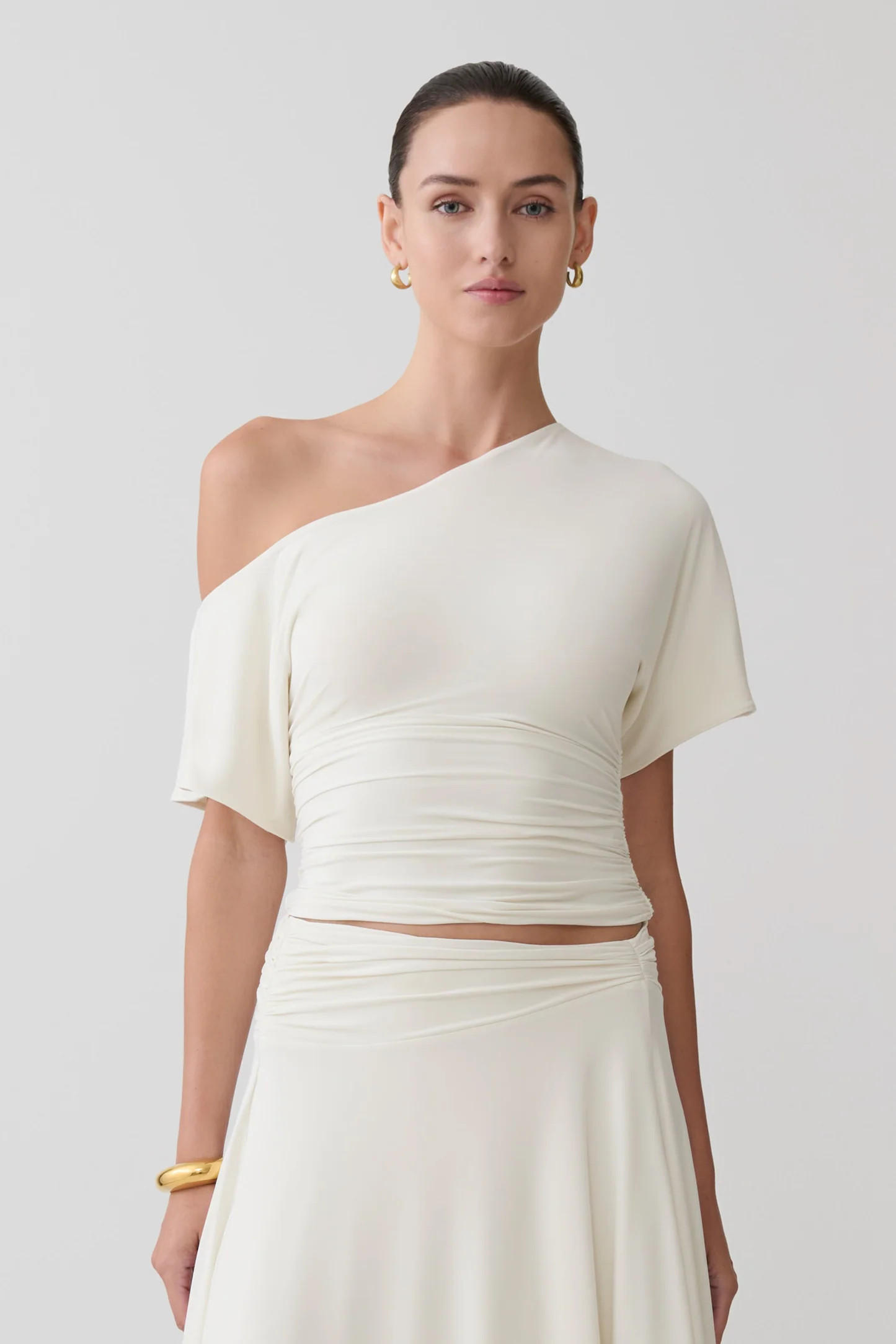 Luu Off Shoulder Slinky Top - Ivory | MESHKI US