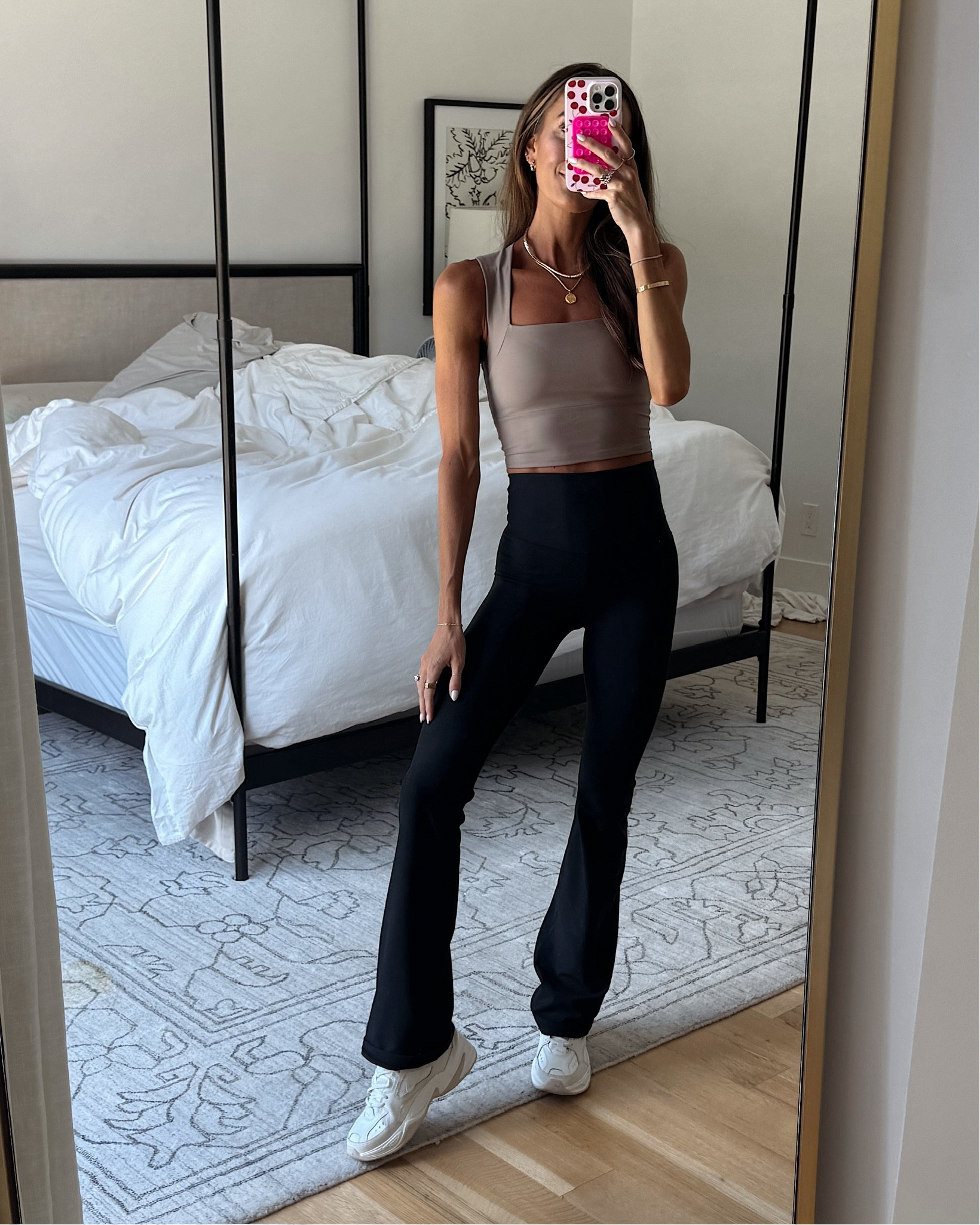 will absolutely be wearing these flare leggings on repeat all fall! 🖤 use code AFLAUREN for 15% off!

#LTKSaleAlert