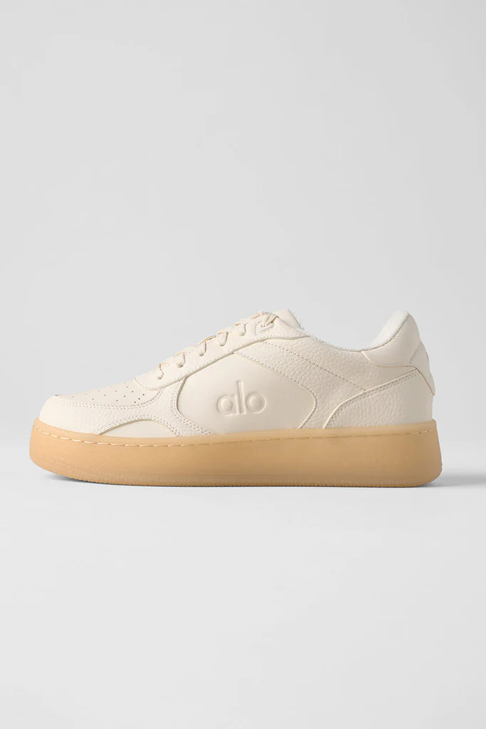 ALO Recovery Mode Sneaker - Clay | Alo Yoga (US)