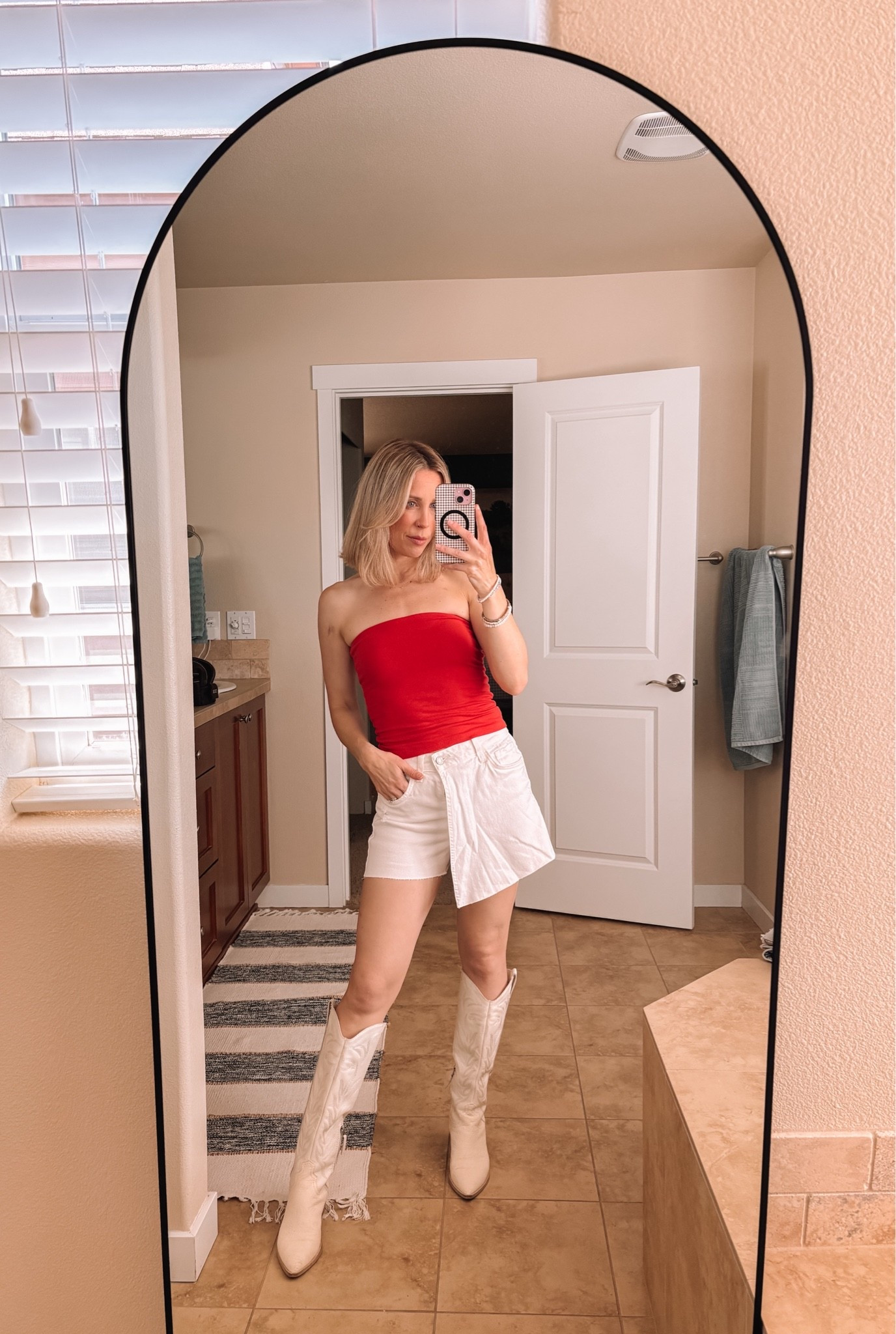 Wearing an XS in this @VICI skort and linked similar tube top.

#LTKootd #LTKmomlife
