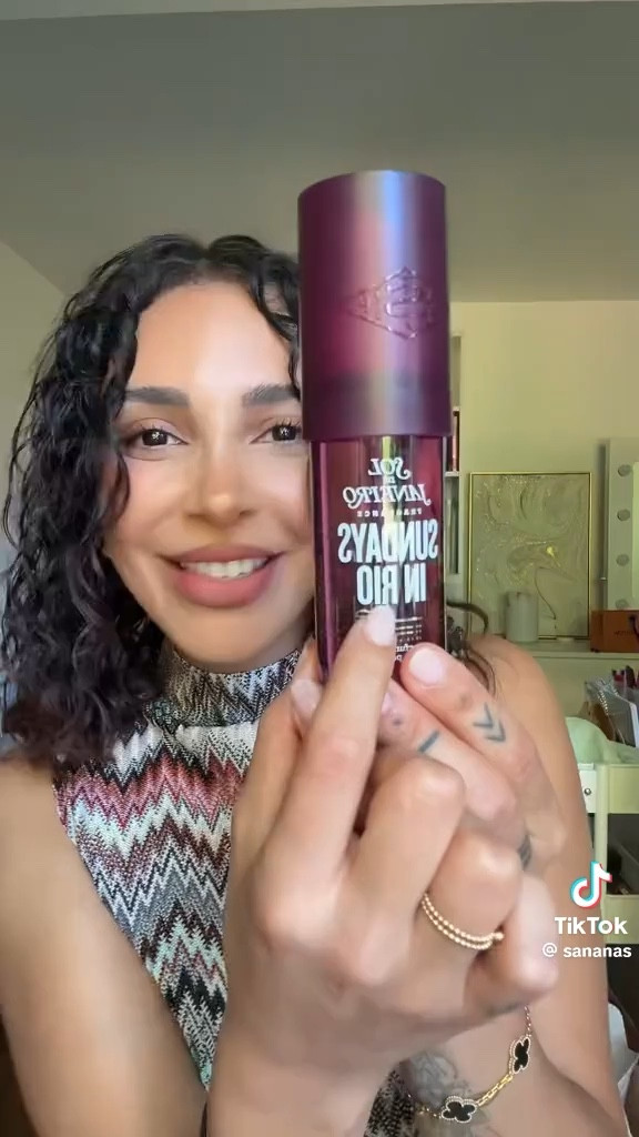 @Sol de Janeiro a encore frappé avec Sundays In Rio ! La nouvelle brume en édition limitée est là et elle est incroyable !

#soldejaneiro #sundaysinrio

#LTKbeauty #LTKfrance