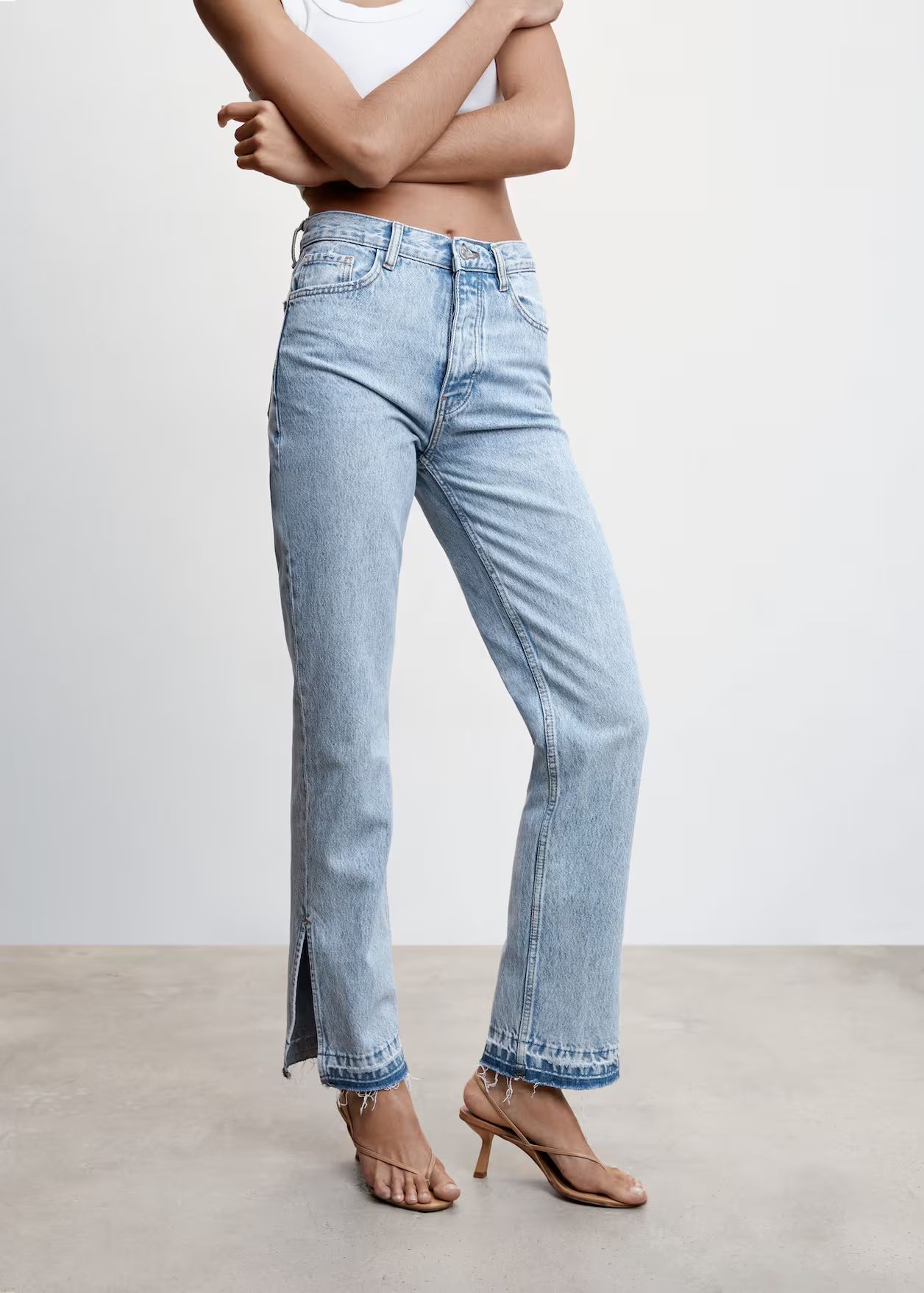 High-rise straight jeans with slits | MANGO (US)