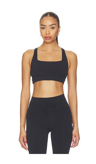 Vuori Daily Form Bra in Black. - size XS | Revolve Clothing (Global)