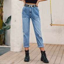 Ripped Slant Pocket Belted Jeans | SHEIN