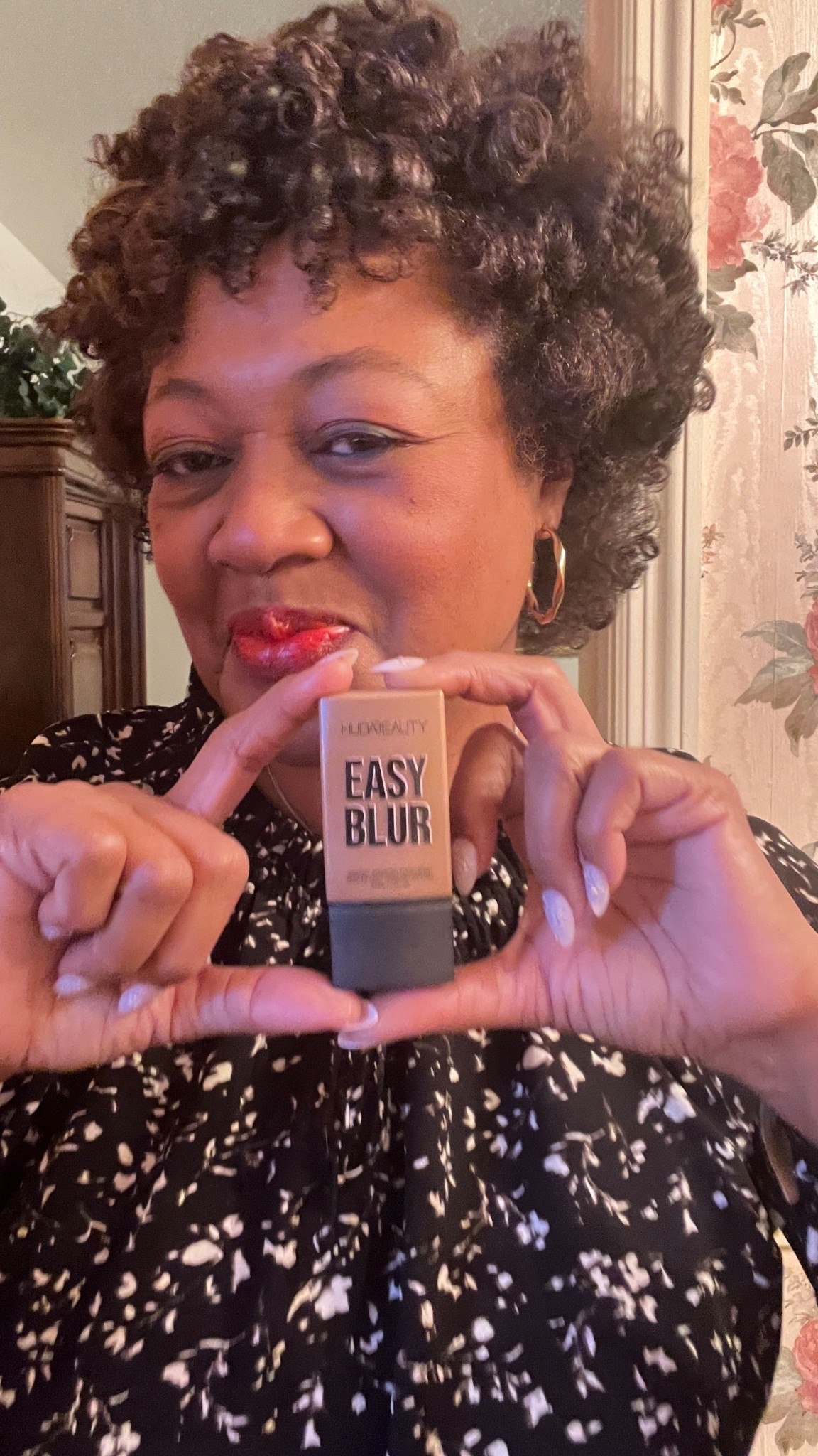 What it is: A lightweight, medium-to-buildable coverage foundation that’s non-comedogenic and ultra-blurring for an airbrushed finish.

Highlighted Ingredients:
- 1.5% Niacinamide: Smooths and refines the look of uneven texture and tone.
- Silica: Pore-blurring, results in a natural airbrushed finish.

Ingredient Callouts: It is vegan and cruelty-free.