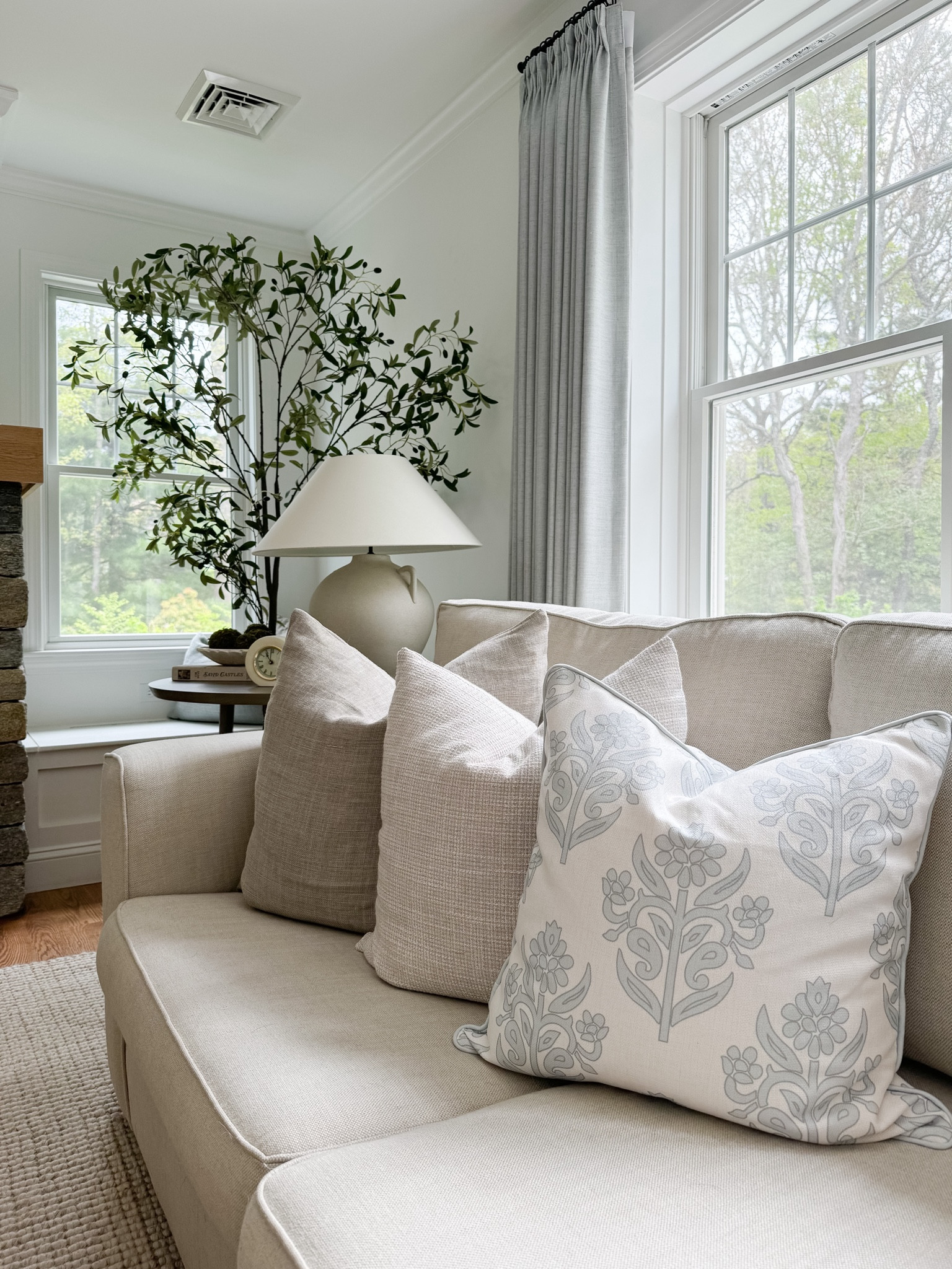 Coastal Living Room

coastal home, sectional, beige home, pottery barn, woven coffee table, gray curtains, sherri calnan home 


#LTKStyleTip #LTKFindsUnder50 #LTKHome