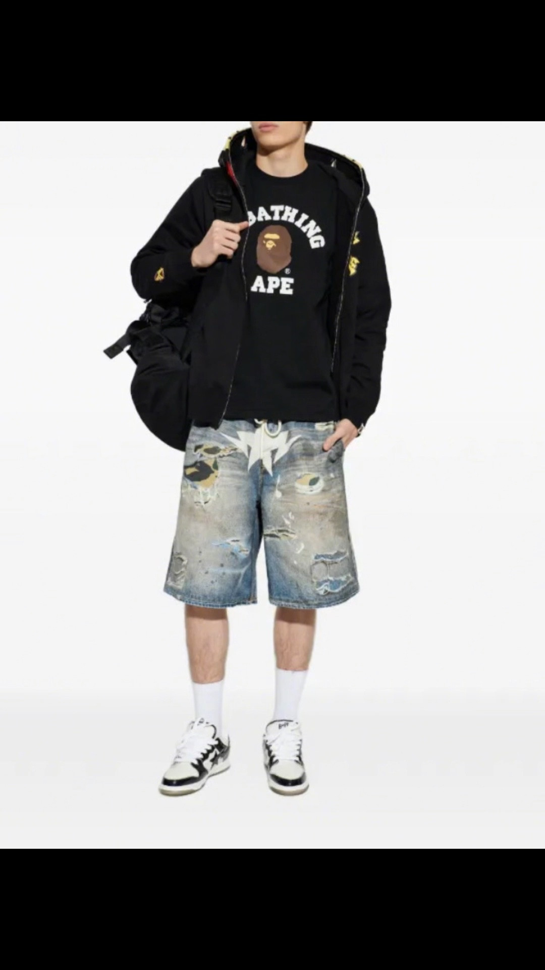 A BATHING APE®
logo-print T-shirt

#LTKKids #LTKTravel #LTKWorkwear