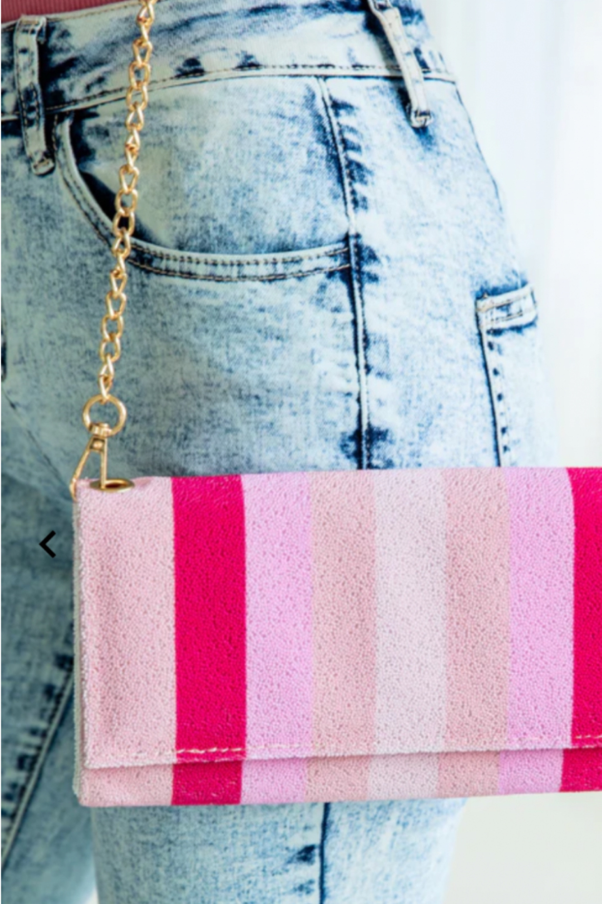 Pink Lily Valentine’s Day finds. Cute heart shaped purse, heart bag, shinny heart clutch, shoulder bag, valentines finds, gift guide for her, valentines outfit accessory, YoumeandLupus, cross body bag

#LTKGiftGuide #LTKSeasonal #LTKstyletip