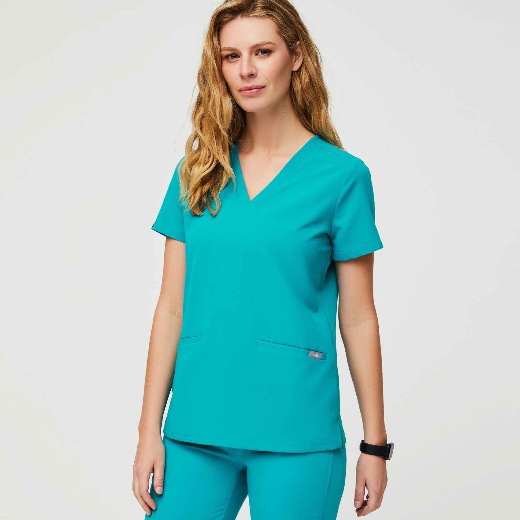 Women's Casma Three-Pocket Scrub Top - Teal · FIGS | FIGS