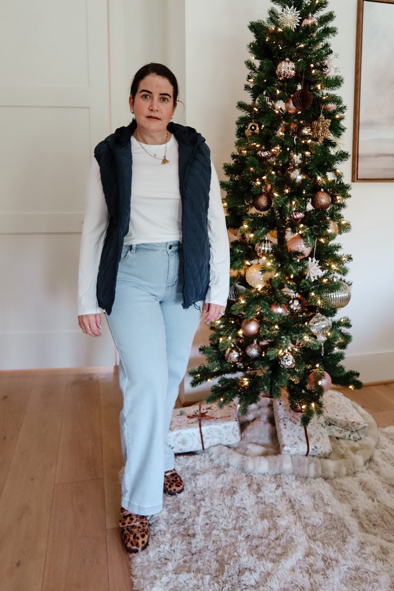 Amazon Style a Friend with Ali-Shaun!

Vest Fit: Ali-Shaun is wearing a Small
Top Fit: Ali-Shaun is wearing a Medium
Jeans Fit: Ali-Shaun is wearing a 10 Short


#LTKHome #LTKSeasonal #LTKOver40