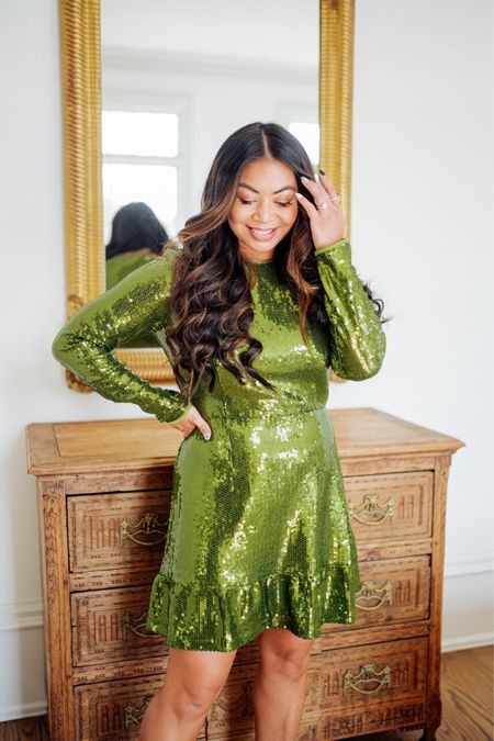 Giving you the green light to run not walk to check out the newest arrivals  @walmartfashion 😍 I’ve really been into green lately and this sequin dress and pleated midi skirt are so stunning, eye catching and under $50! #walmartpartner #ad #walmartfashion


#LTKshoecrush #LTKunder50 #LTKstyletip