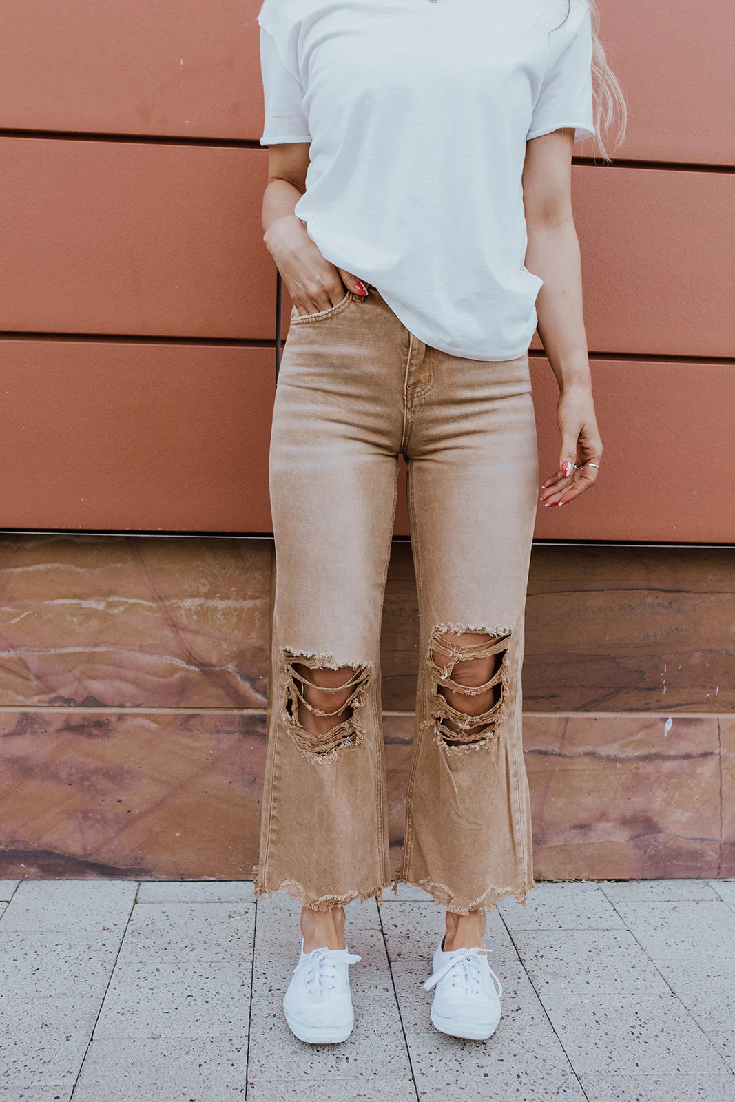 THE 90'S FLARE JEANS IN DISTRESSED COPPER BY VERVET | Pink Desert