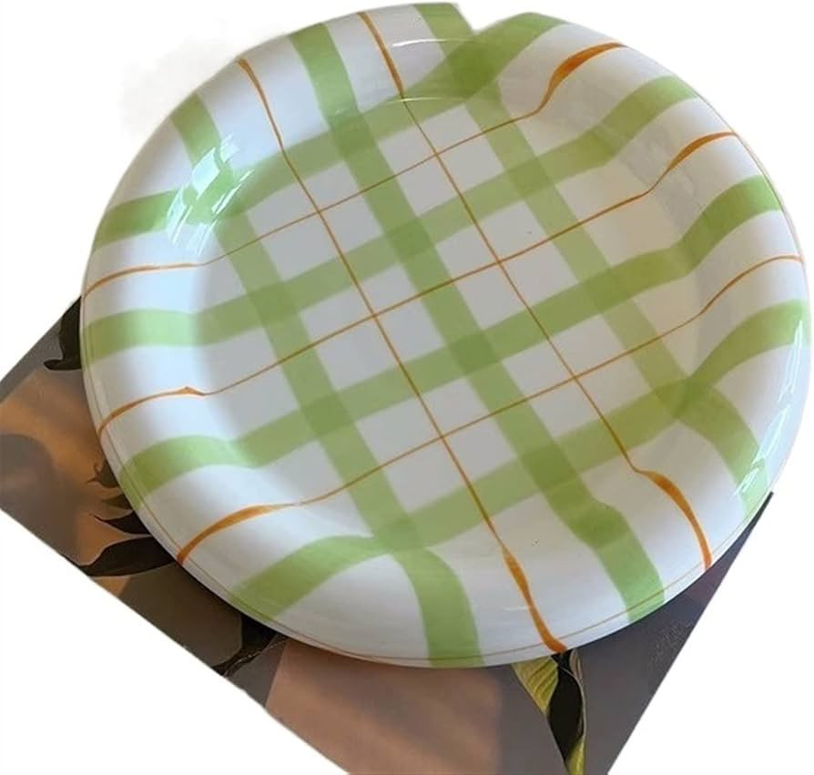 Plaid dining plate  | Amazon (US)