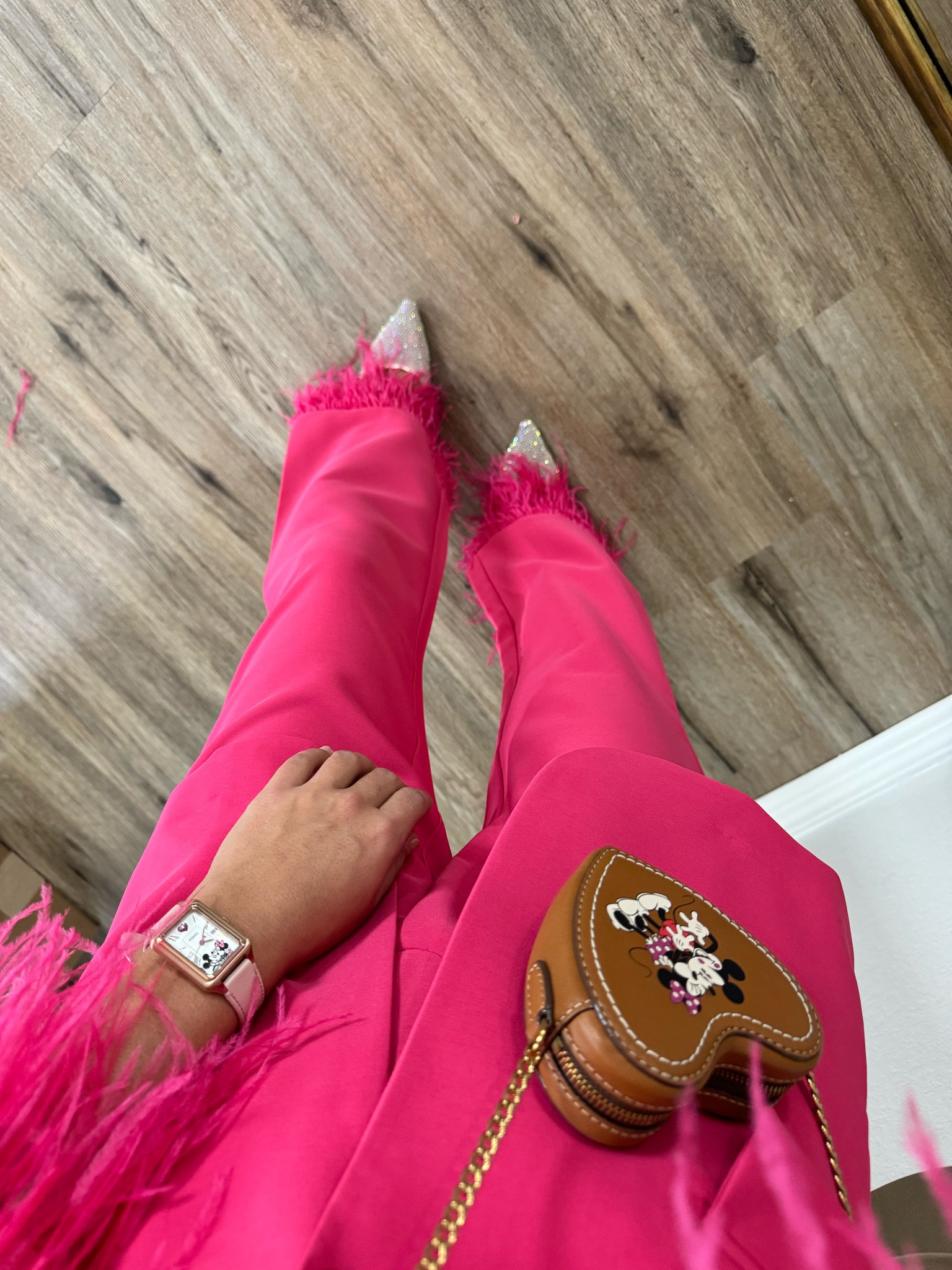 Valentines ready 🥰🎀💅🏽💝 @fossil #fossil #disney 

#LTKMostLoved #LTKfindsunder100 #LTKSeasonal