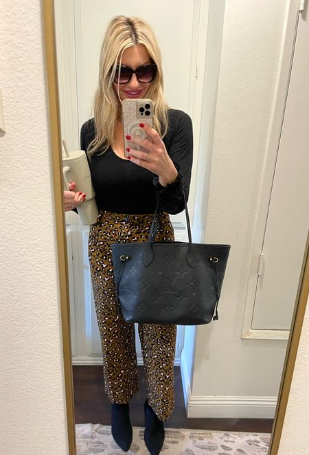 looove these leopard pants from @anthropologie! Style tip: keep it basic in black or neutral when donning a bold print.
#themoreyouknow 😜 




#LTKSeasonal #LTKstyletip #LTKworkwear