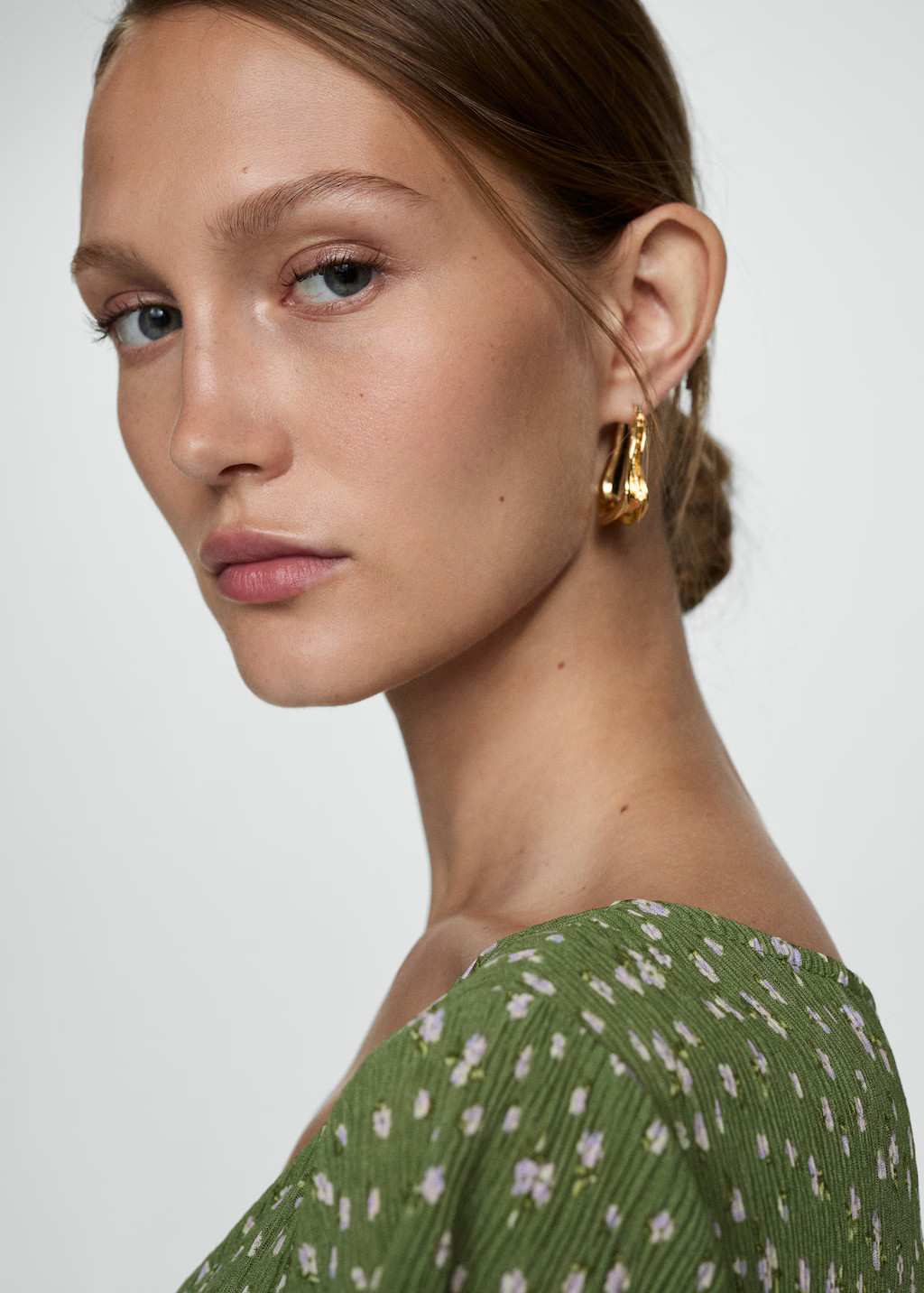 Twisted hoop earrings - Women | MANGO USA | Mango (US/MX/AU)