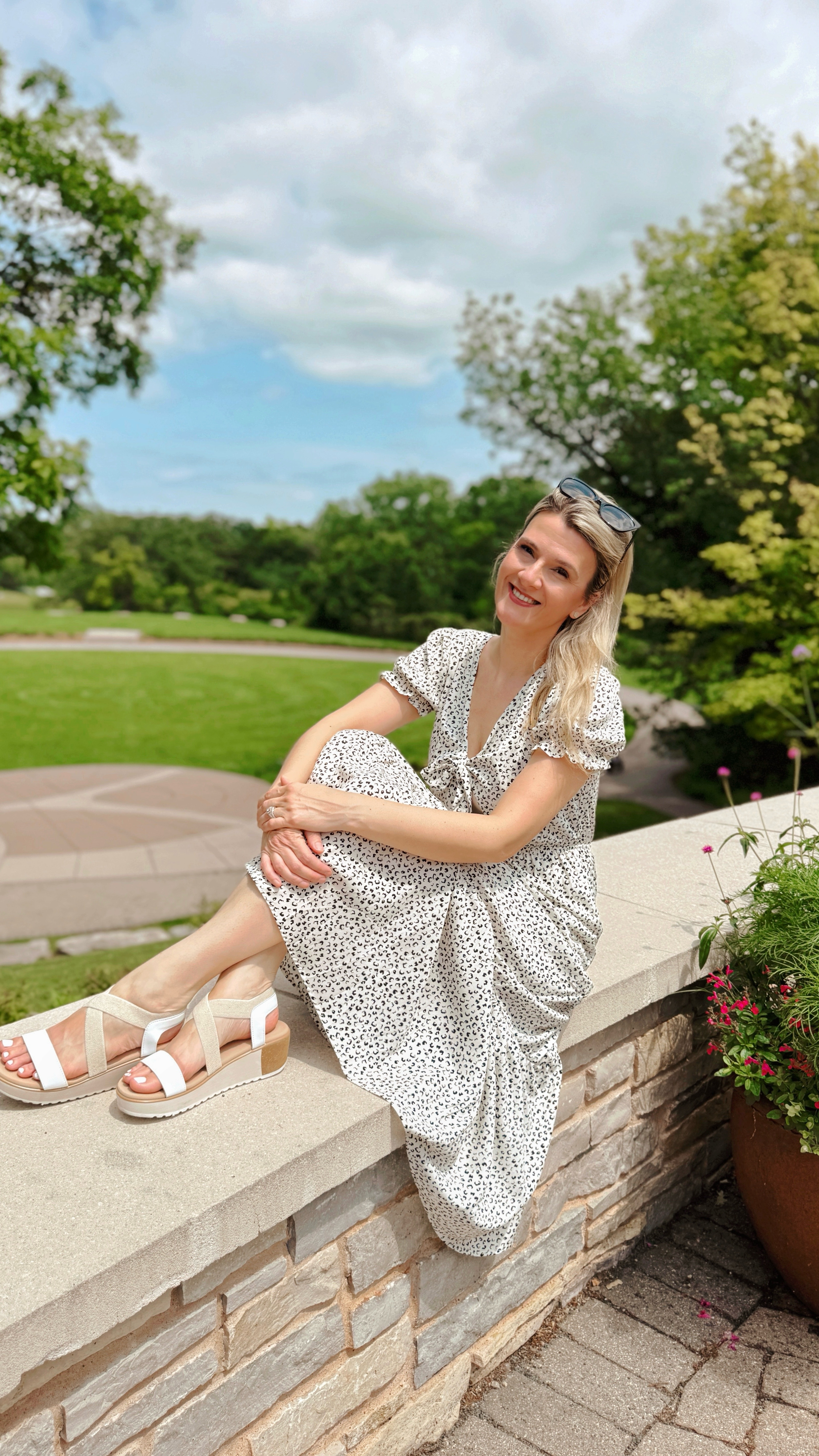 Unboxed and officially in love with these @yellowboxshoes Maldive sandals—my new go-to for those laid-back summer days.

💛 Cushy comfort that goes the distance
💛 Neutral style that pairs with everything
💛 Lightweight platform for that little extra boost

It’s a #YellowBoxSummer and I’m strolling through it in total comfort.



#LTKShoeCrush #LTKTravel #LTKSeasonal