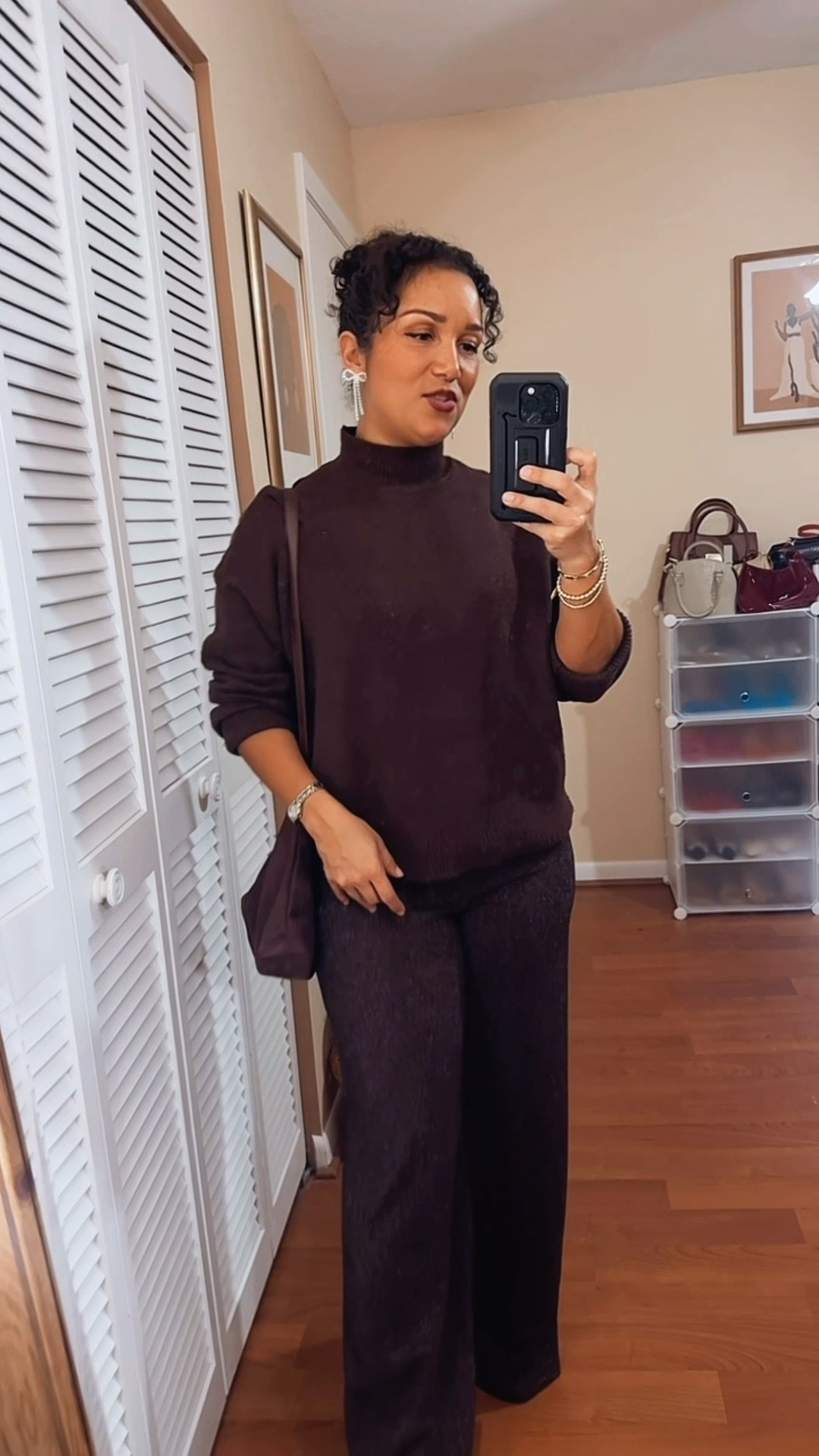 Keeping it cozy yet glam with a comfy high neck sweater and matching shimmering pants to add a touch of sparkle! Easy, cozy and perfect for the holidays! ✨🤎✨

Holiday outfits, Christmas outfits, monochromatic outfits, brown outfit, shimmering pants, sequin pants, knit sweaters, embellished pants, holiday glam

#LTKHoliday #LTKootd #LTKgrwm