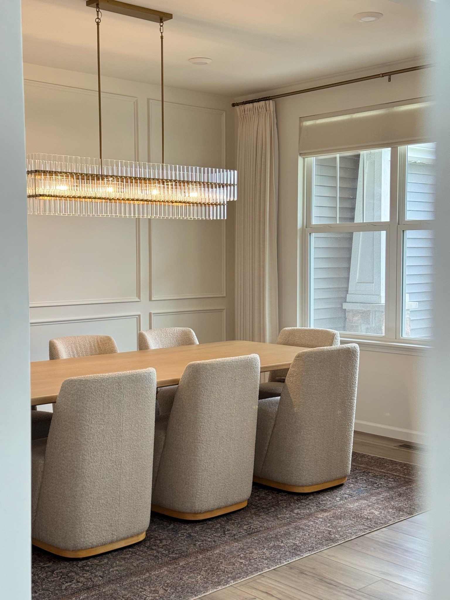 giving our formal dining space a little warm refresh and the chandelier I’ve loved for so long is finally on sale 😍 such a timeless piece ✨

#LTKSaleAlert #LTKHome #LTKstorytime