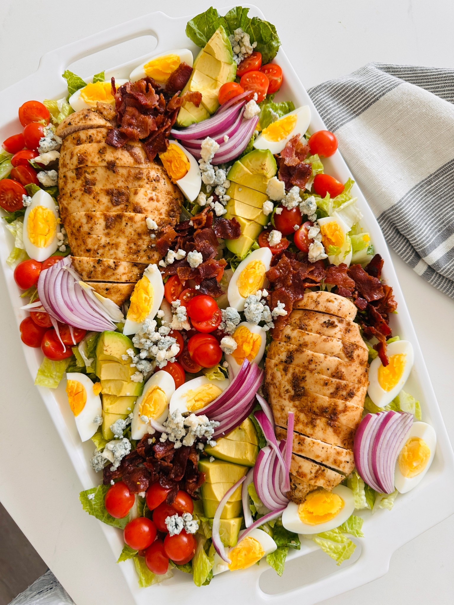 One way to beautifully showcase the pretty ingredients of a salad, is by serving it on a platter👌🏾

#LTKmomlife #LTKfoodie #LTKHome