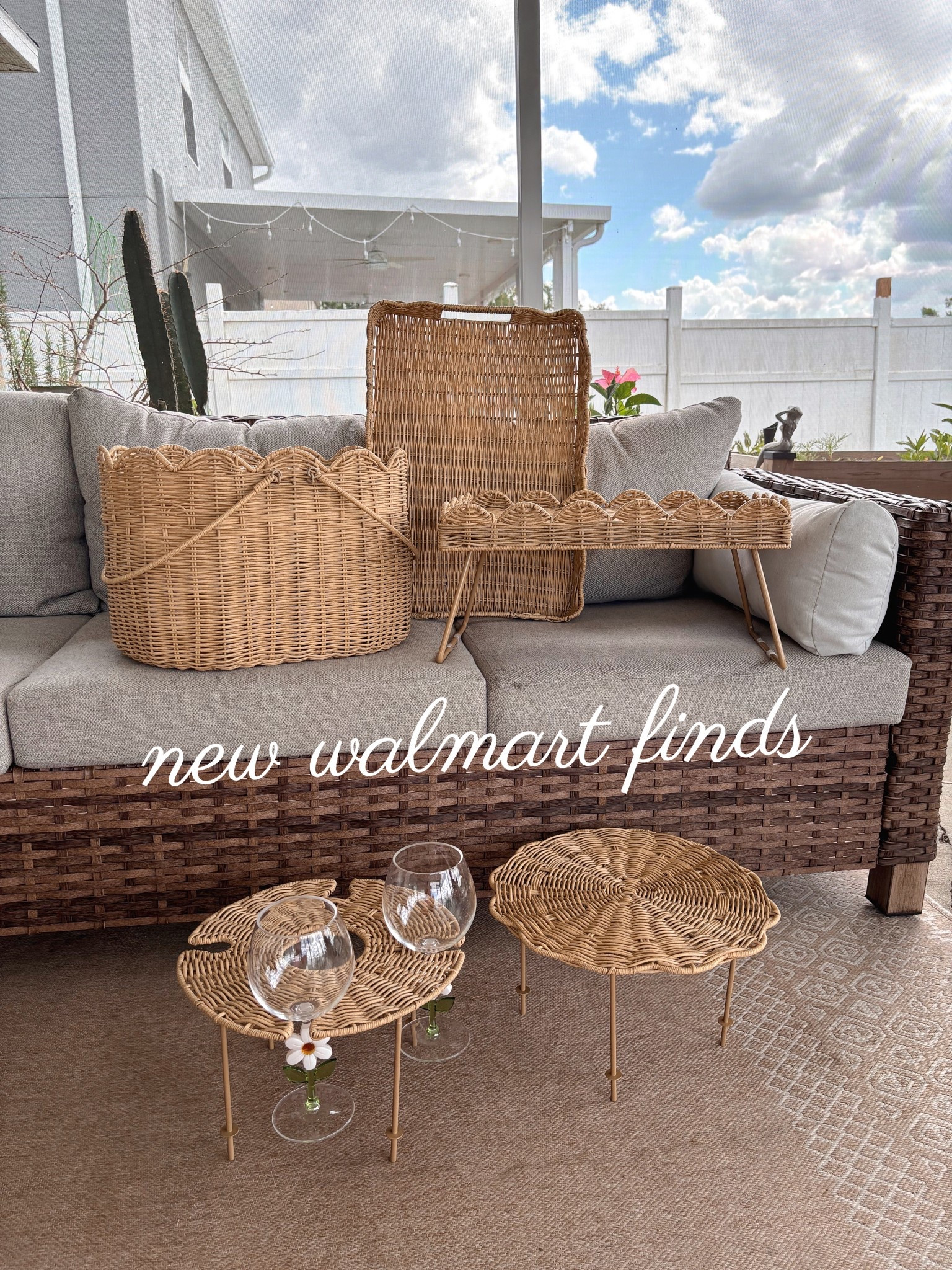 New viral Walmart rattan scalloped picnic basket, scalloped tray

New bhg rattan
Walmart home finds
New Walmart finds 
#newwalmart #viralwalmart

#LTKHome #LTKSeasonal