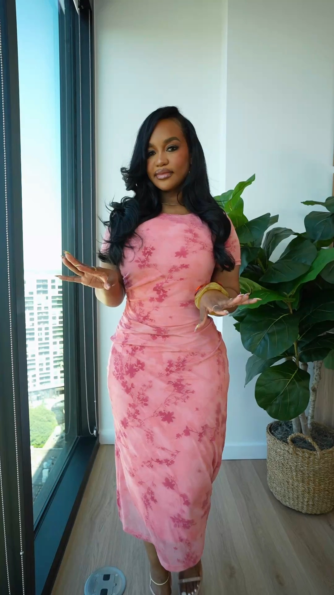 
Perfect for Mother’s Day, spring weddings, brunch, or a cute date night 💐 I grabbed it in pink and blue and the stretch is sooo good… it hugs but still feels lightweight and comfy.
I’m 5’2, wearing a size Small🌸✨
comes in S–XL.

#LTKMothersDay #LTKPetite