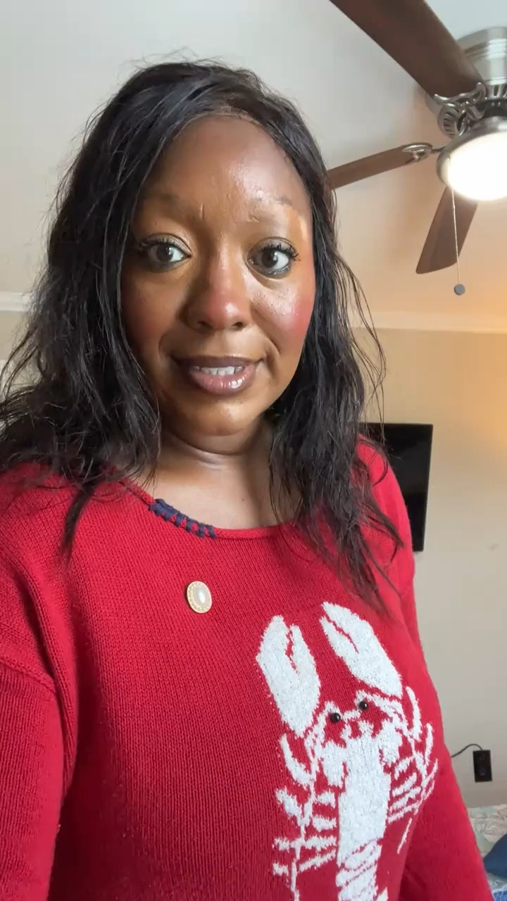 Rainy day fit: lobster sweater from
Target, dark wash Levi's, and my
comfy Skechers
Links in my LTK
#rainydayvibes #vacationvibes #cozystyle #momstyle #targetstyle @target @SKECHERS @Belk @Levi's

#LTKmomlife #LTKTravel #LTKootd