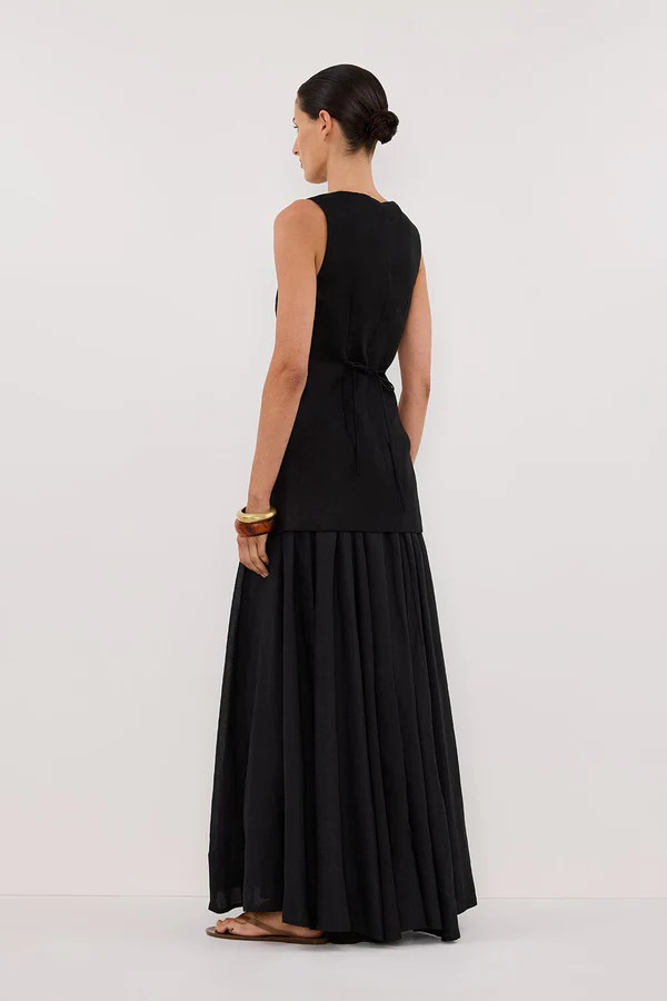 BAYLEE BLACK SLEEVELESS LINEN TOP | DISSH