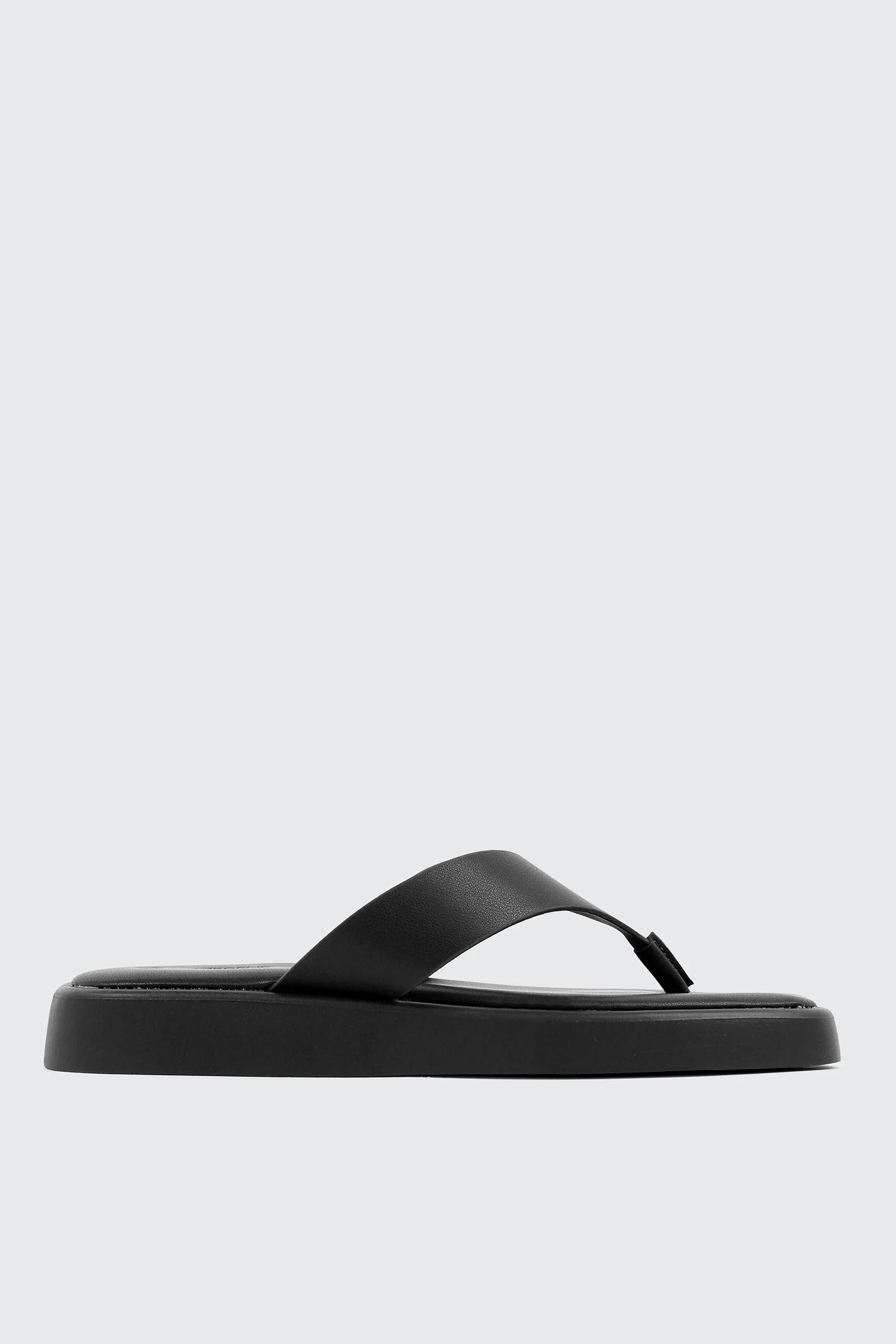Ardene Square Toe Platform Flip Flops Sandals in Black | Size 7 | Faux Leather | Ardene