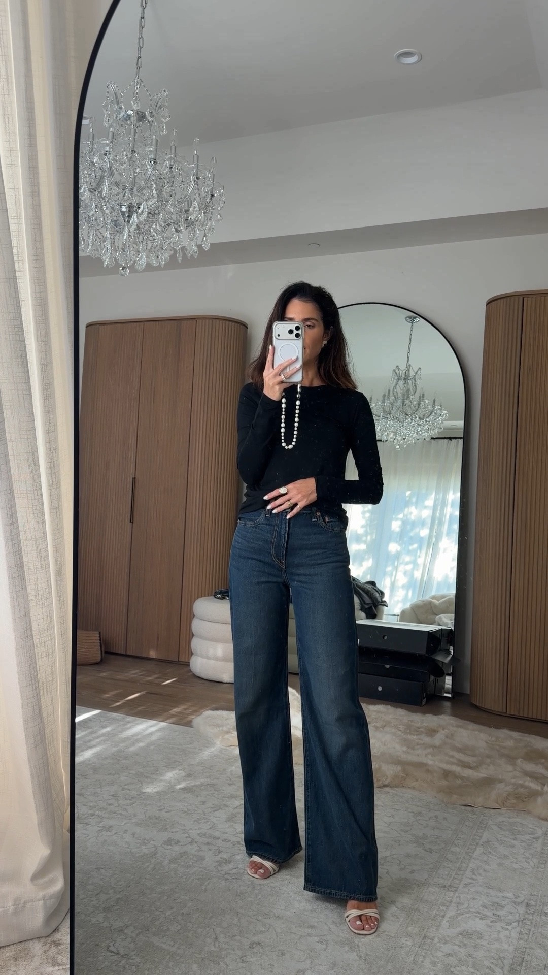 I’m just shy of 5-7” wearing the size small long sleeve and my jeans run big I recommend sizing down #stylinbyaylin #aylin

#LTKSeasonal #LTKOver40 #LTKgrwm