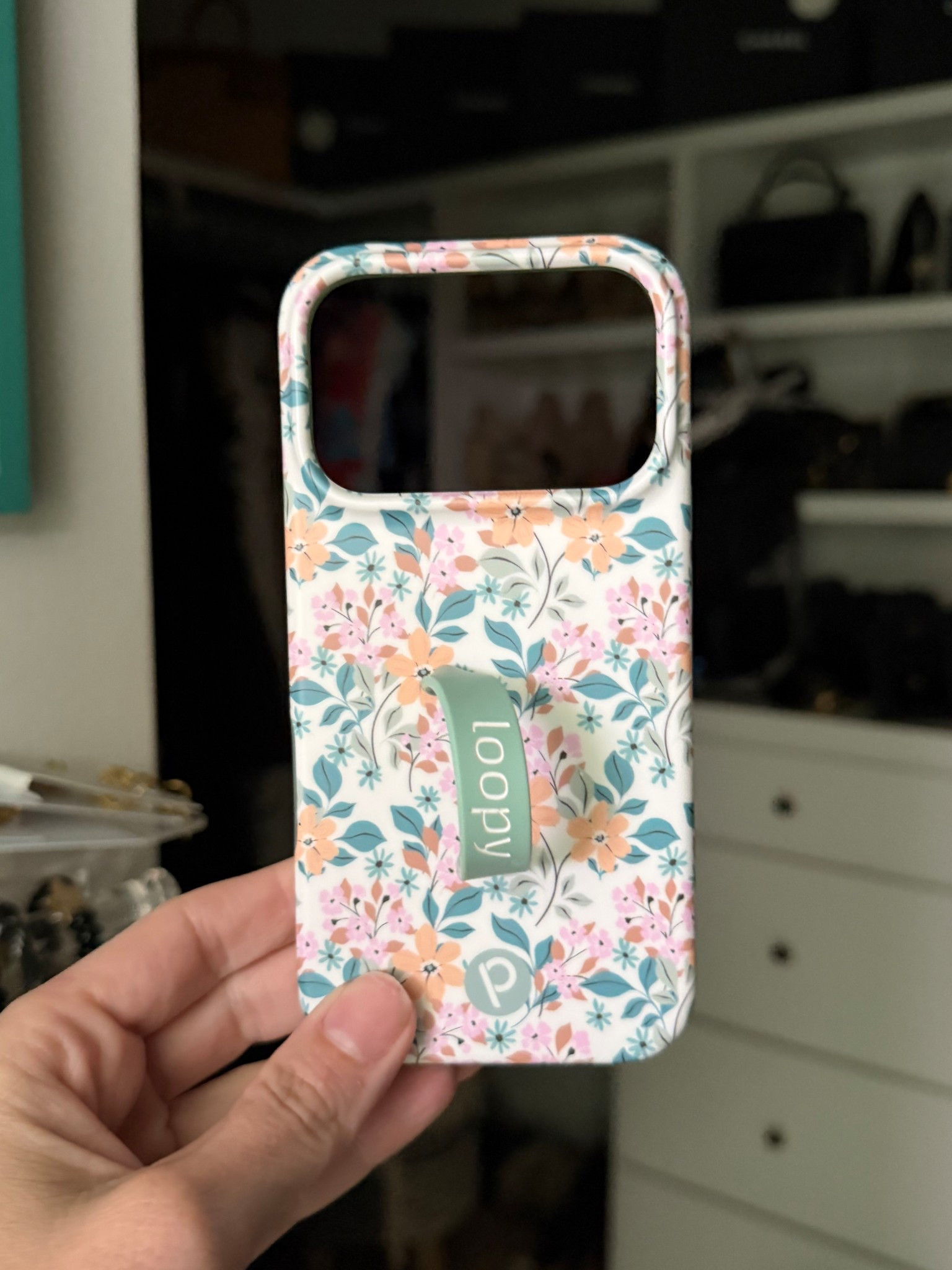 Got the prettiest new Loopy Case! Use code DTKAUSTIN for 10% off your entire order!
