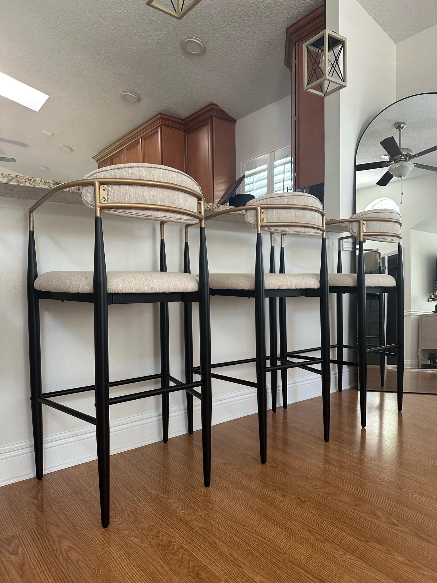 Dream bar stools 🧸🤍☁️ 