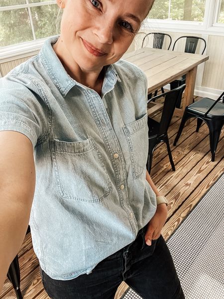 The PERFECT short sleeve denim shirt + my go-to black skinny jeans