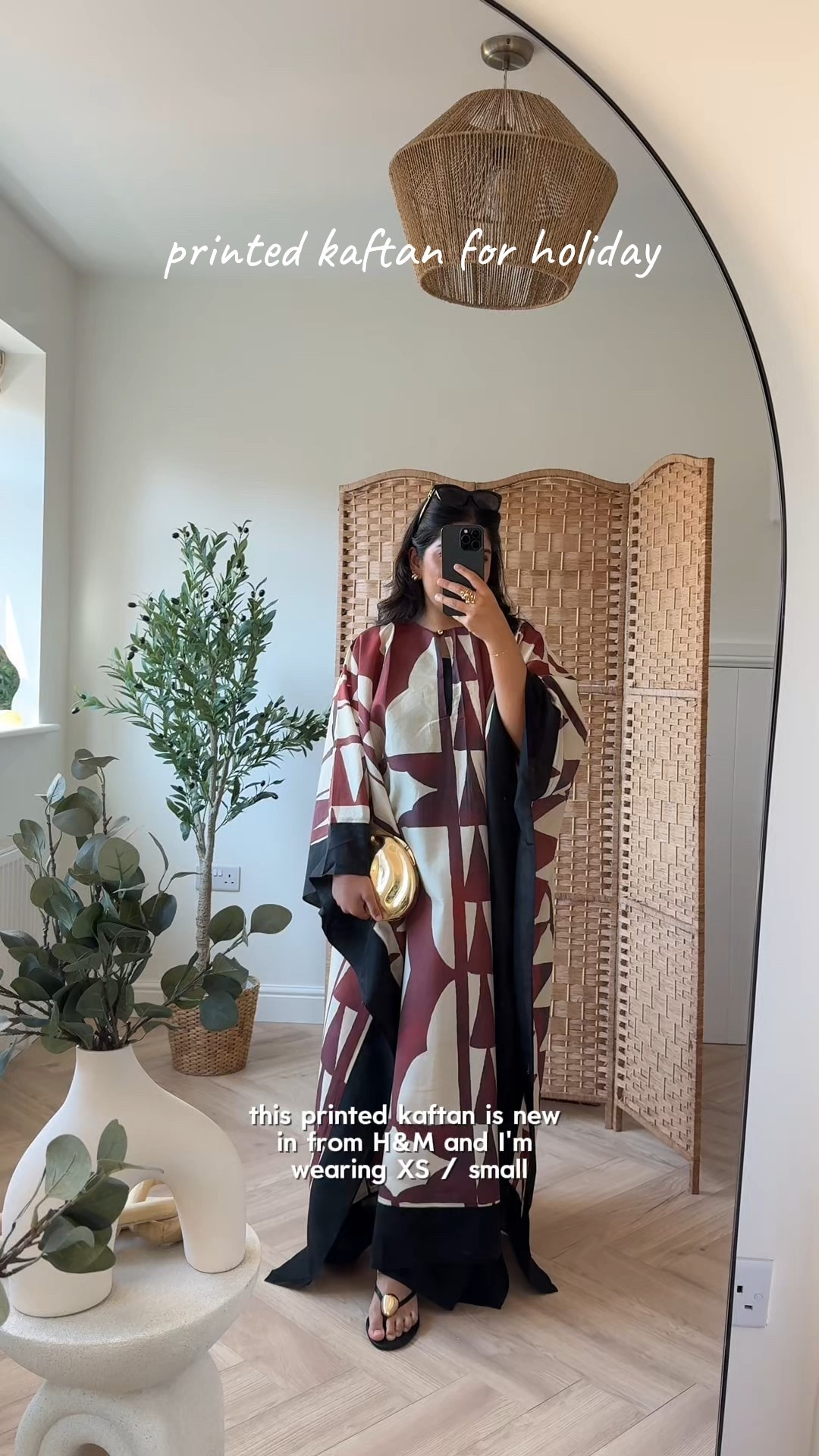 printed modest maxi dress / kaftan for holiday! I'm wearing XS/S and have styled it back to front and front ways! 



#LTKmodest #LTKpetite #LTKstyletip