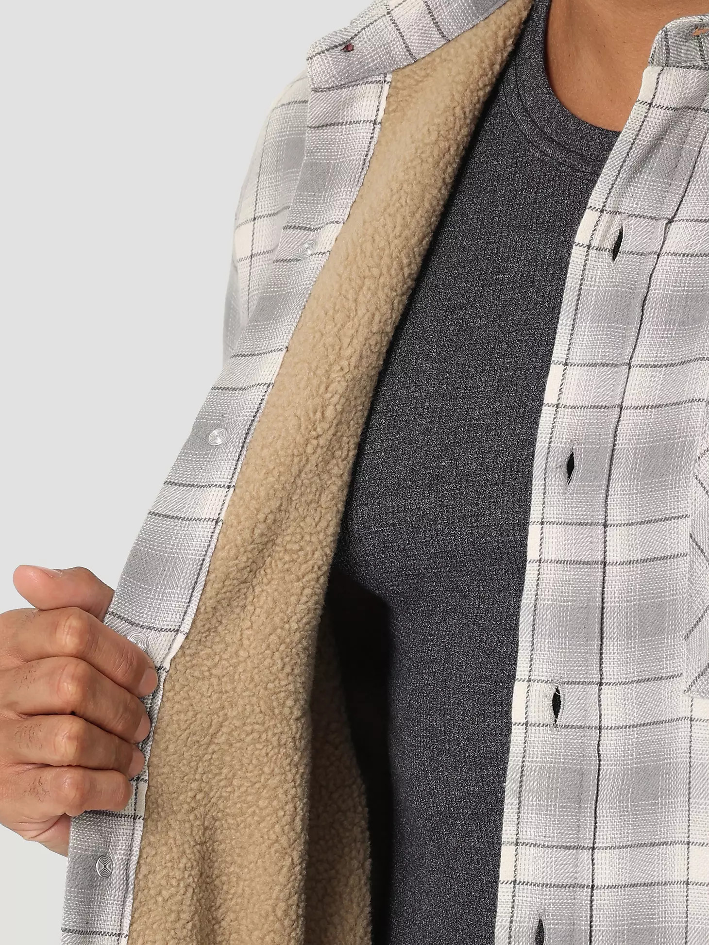 Men's Wrangler® Heavyweight Plaid Sherpa Lined Shirt Jacket in Vaporous Gray | Wrangler