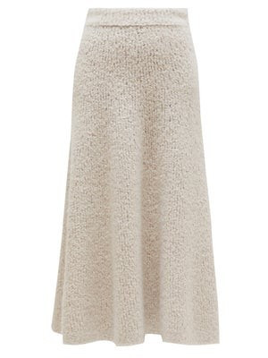 Gabriela Hearst
            
            
                
                
                     ... | Matches (US)