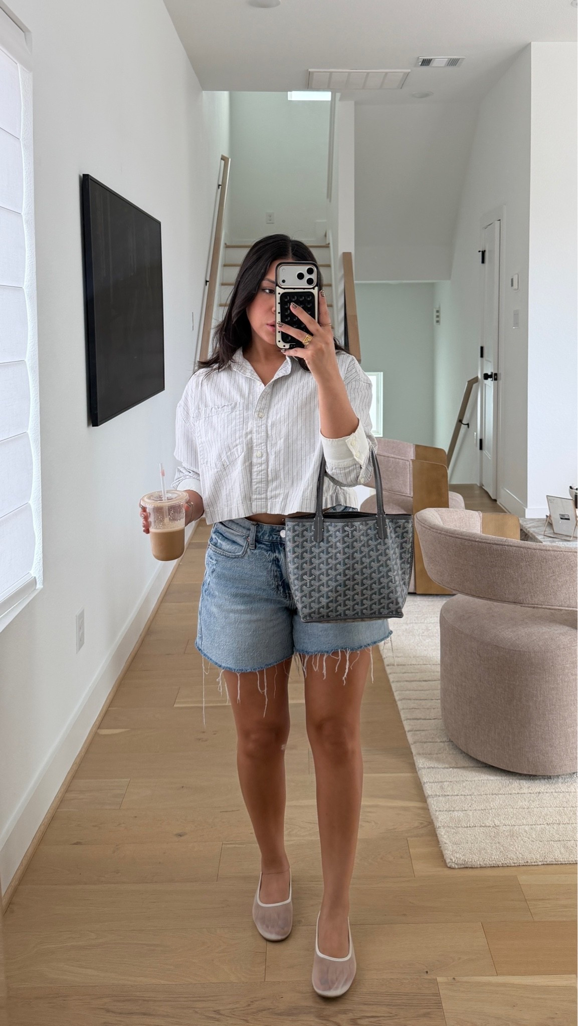 Top: xs
Shorts: 27 
Flats: 6.5

#LTKdayinmylife #LTKgrwm #LTKootd