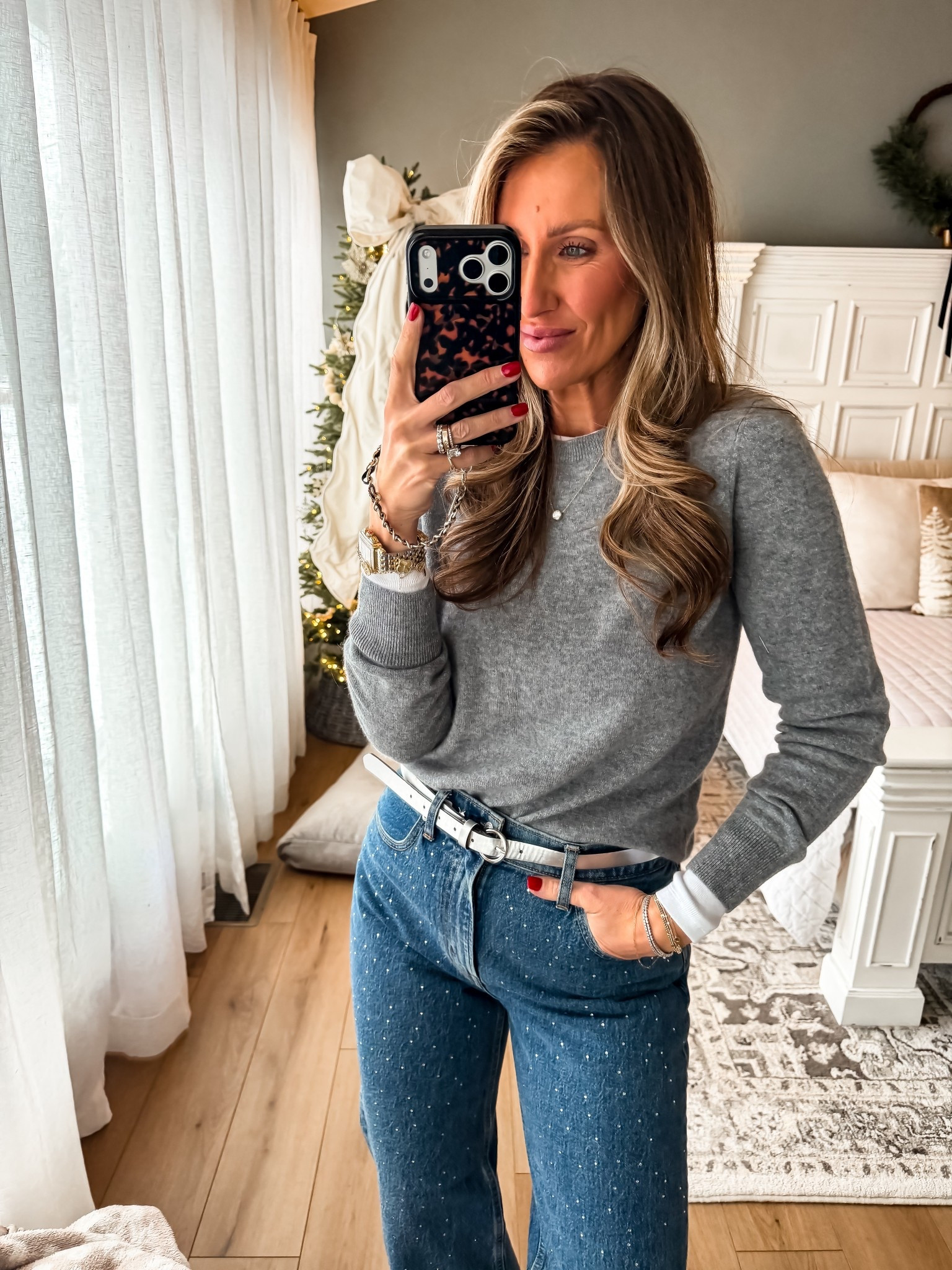  Currently wearing
Medium top as 
29L jeans 

#LTKTall #LTKOver40 #LTKMidsize