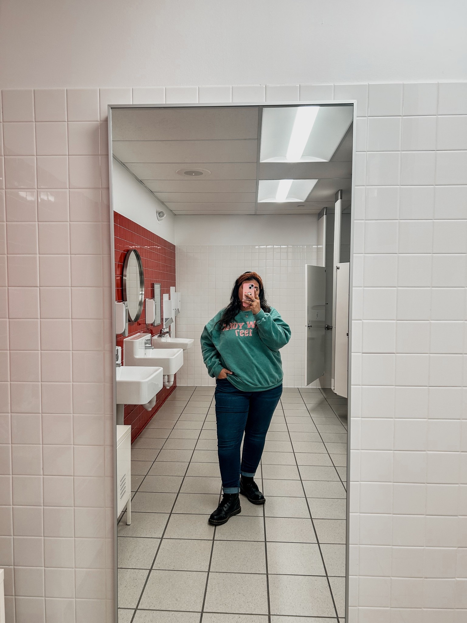 Plus size spring outfits built around the perfect pair of jeans 🌼

Elevated basics with a pop on top and shoes that do the talking. Tap to shop on LTK.

#LTKspringtrends 

#LTKPlusSize #LTKootd