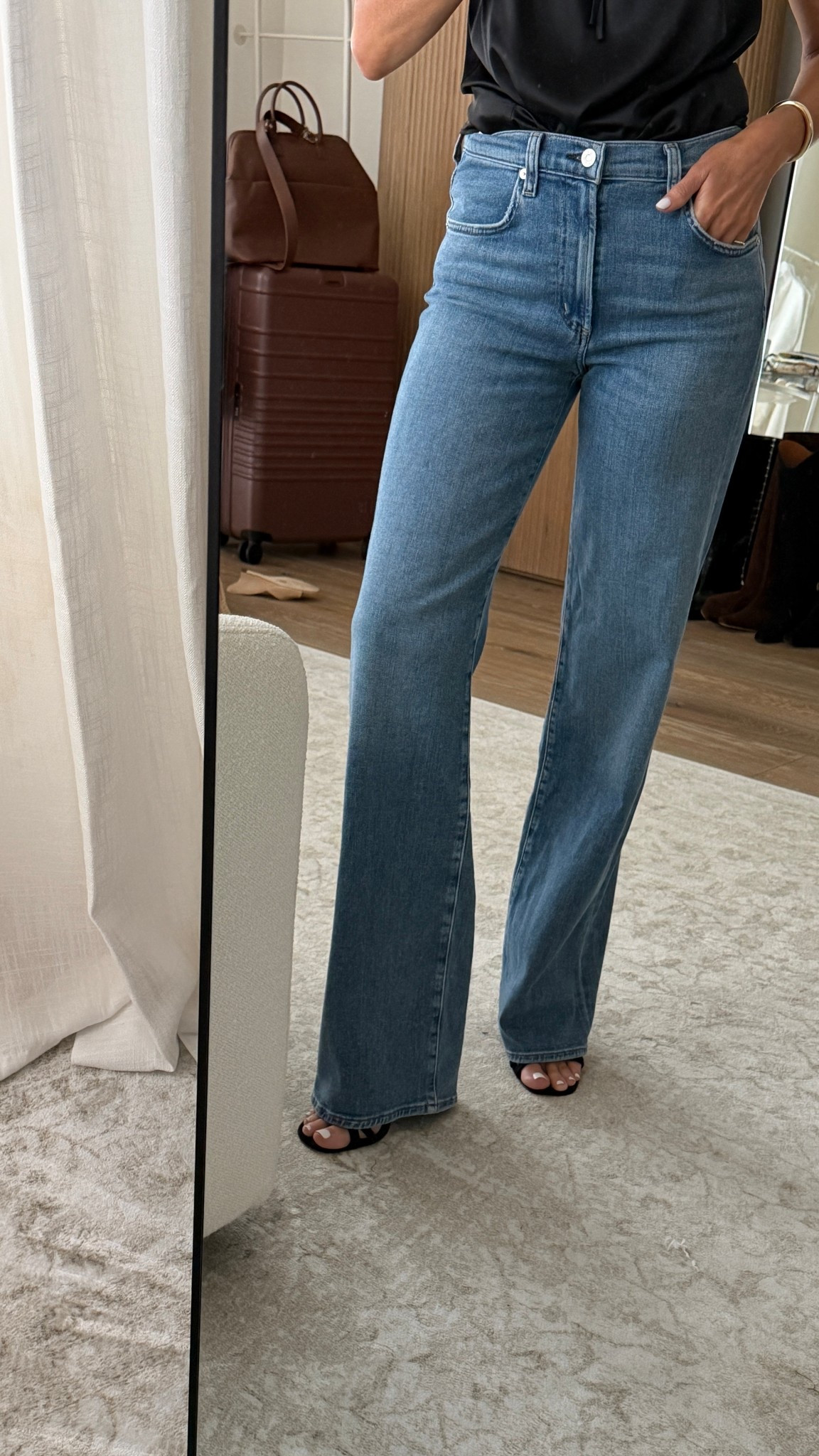 If jeans are usually no for you these might change you’re mind 🙌🏼 I’m just shy of 5-7” wearing the size 25 ( run true to size) in the color STELLA. Wearing the size XS dress that I wore as a top 

 I’m also linking below other jeans I own and love #stylinbyayin #jeans #aylin



#LTKSeasonal #LTKOver40