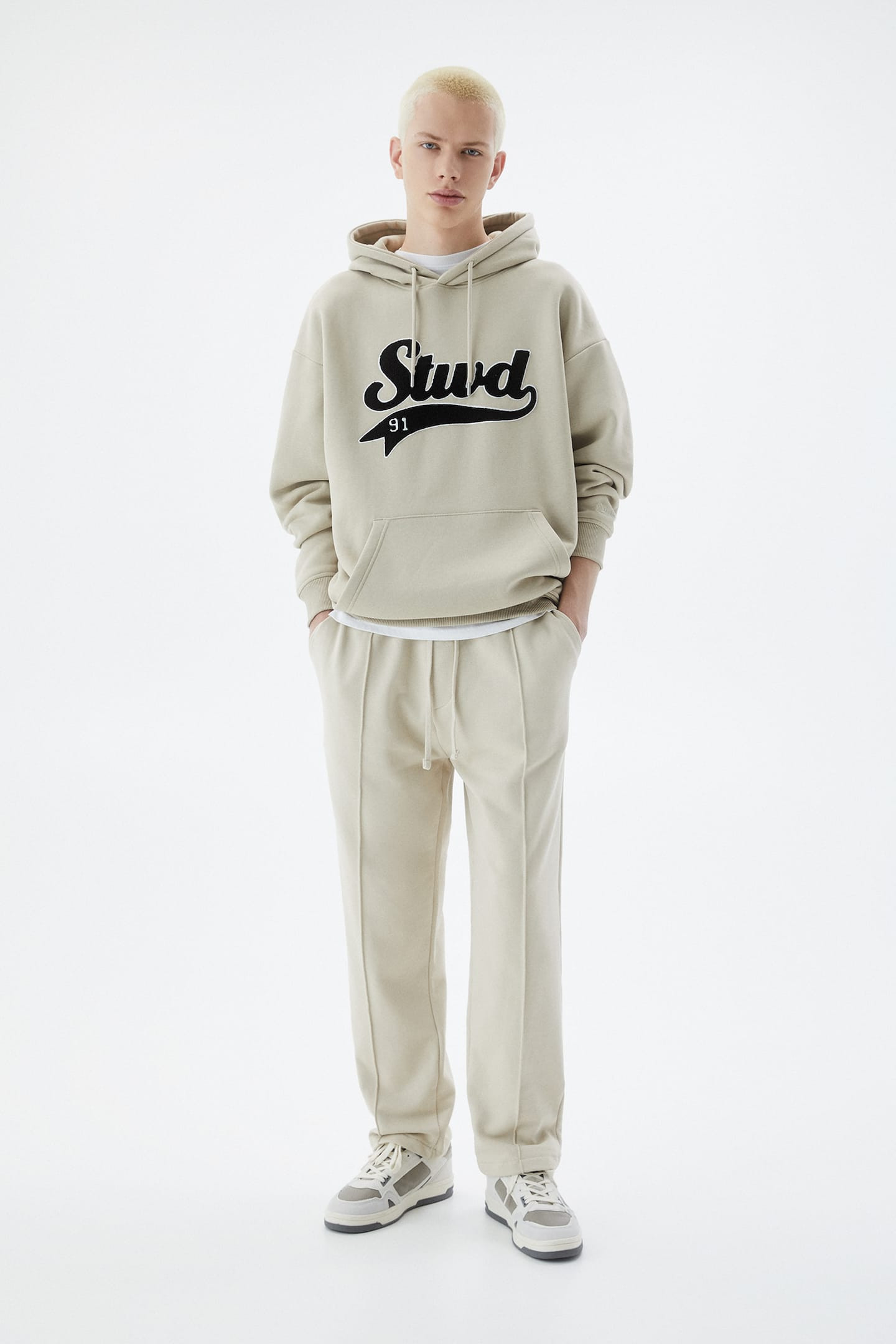 Joggerhose mit Naht | PULL and BEAR DE