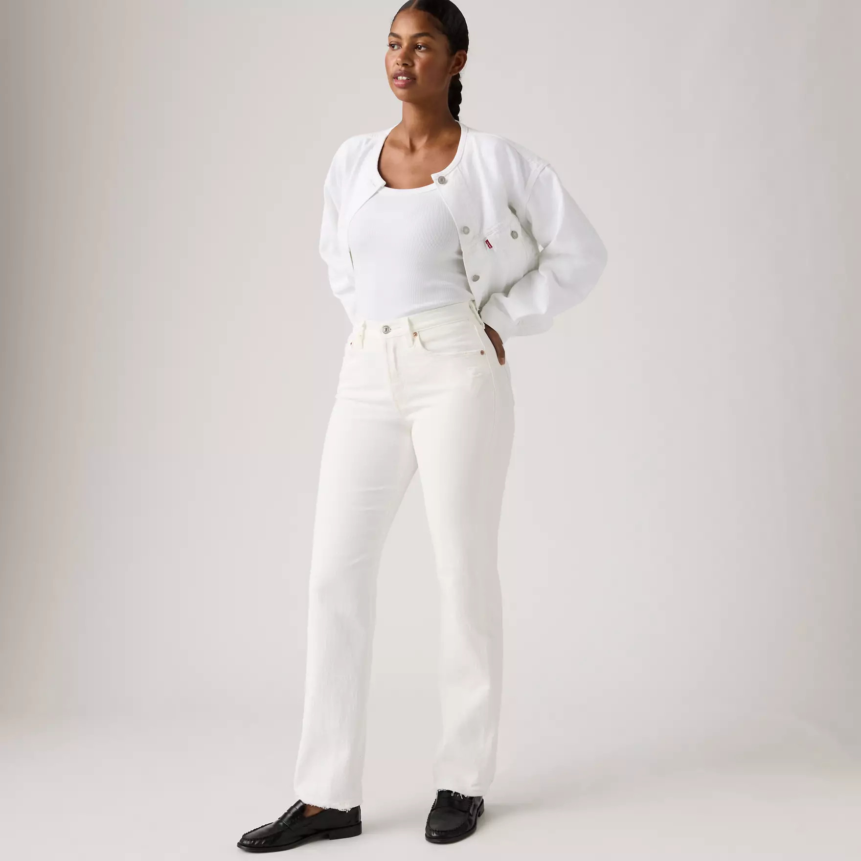 Model is 5'8", Waist 27", Wearing a Size 27 x 32 | Levi's US