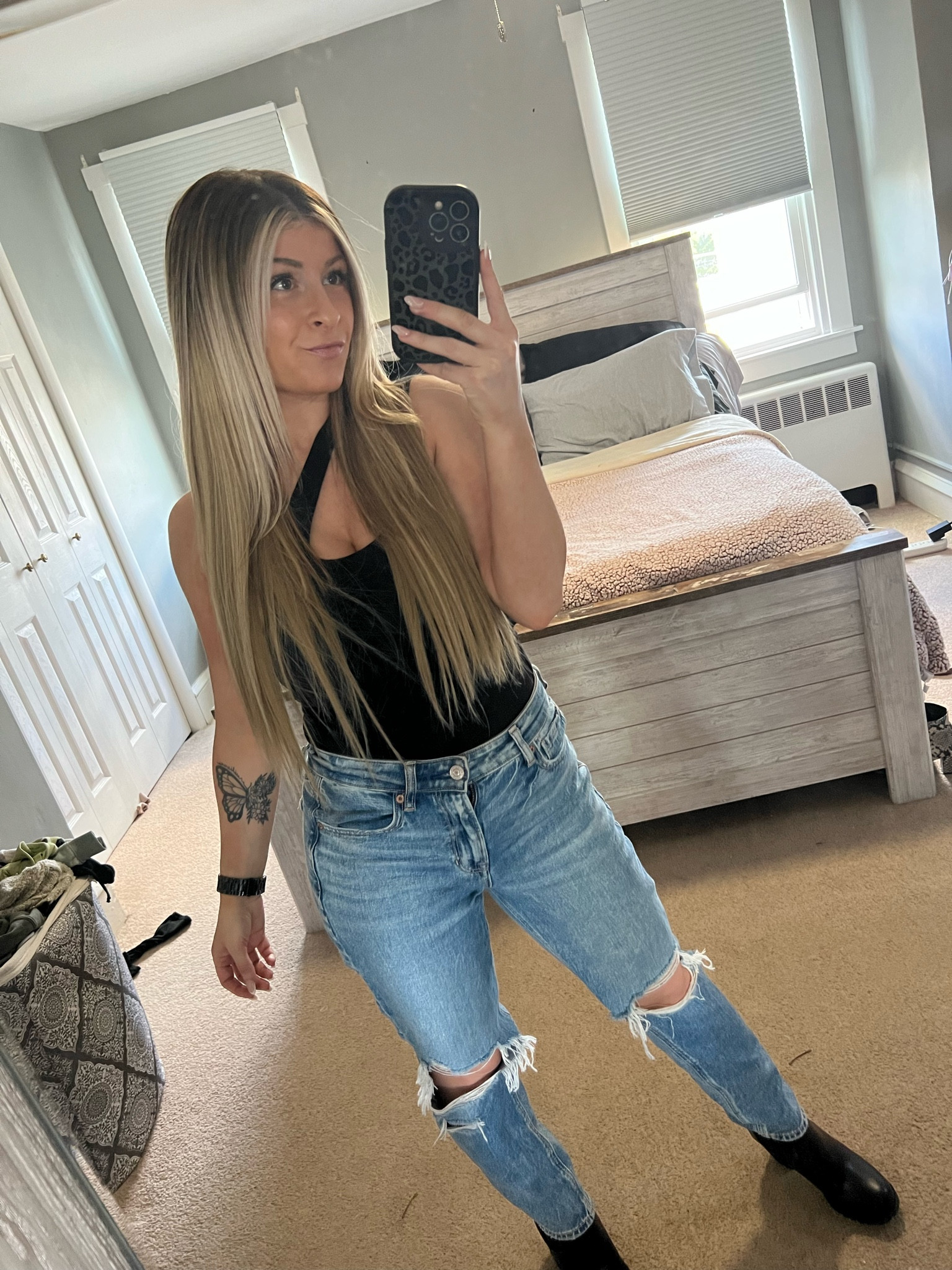 Cute & casual 

Bodysuit 
Ripped jeans 
Booties 
Hair extensions



#LTKFind #LTKfit #LTKSeasonal