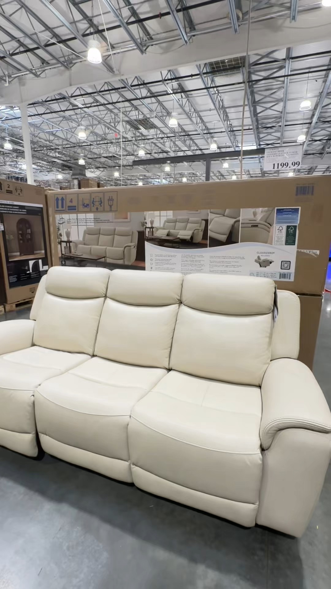 The ultimate cozy upgrade! ☁️ This leather power recliner is a game-changer for movie nights #LivingRoomDecor #CozyHome #FurnitureDesign #ReclinerSofa #HomeComfort

#LTKvlog #LTKHome