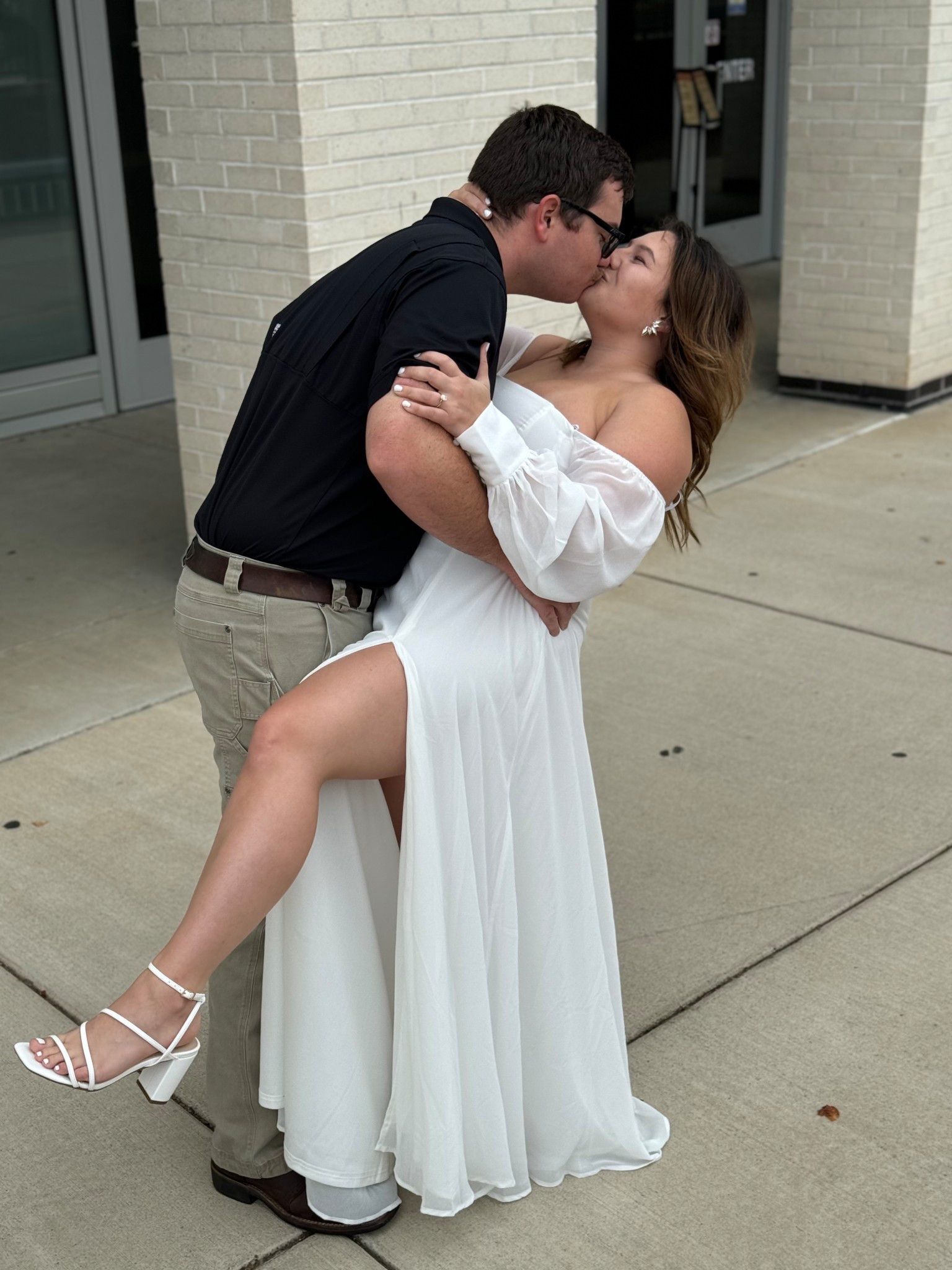 Elopement Wedding Dress | White Heels 


#LTKWedding #LTKFindsUnder100