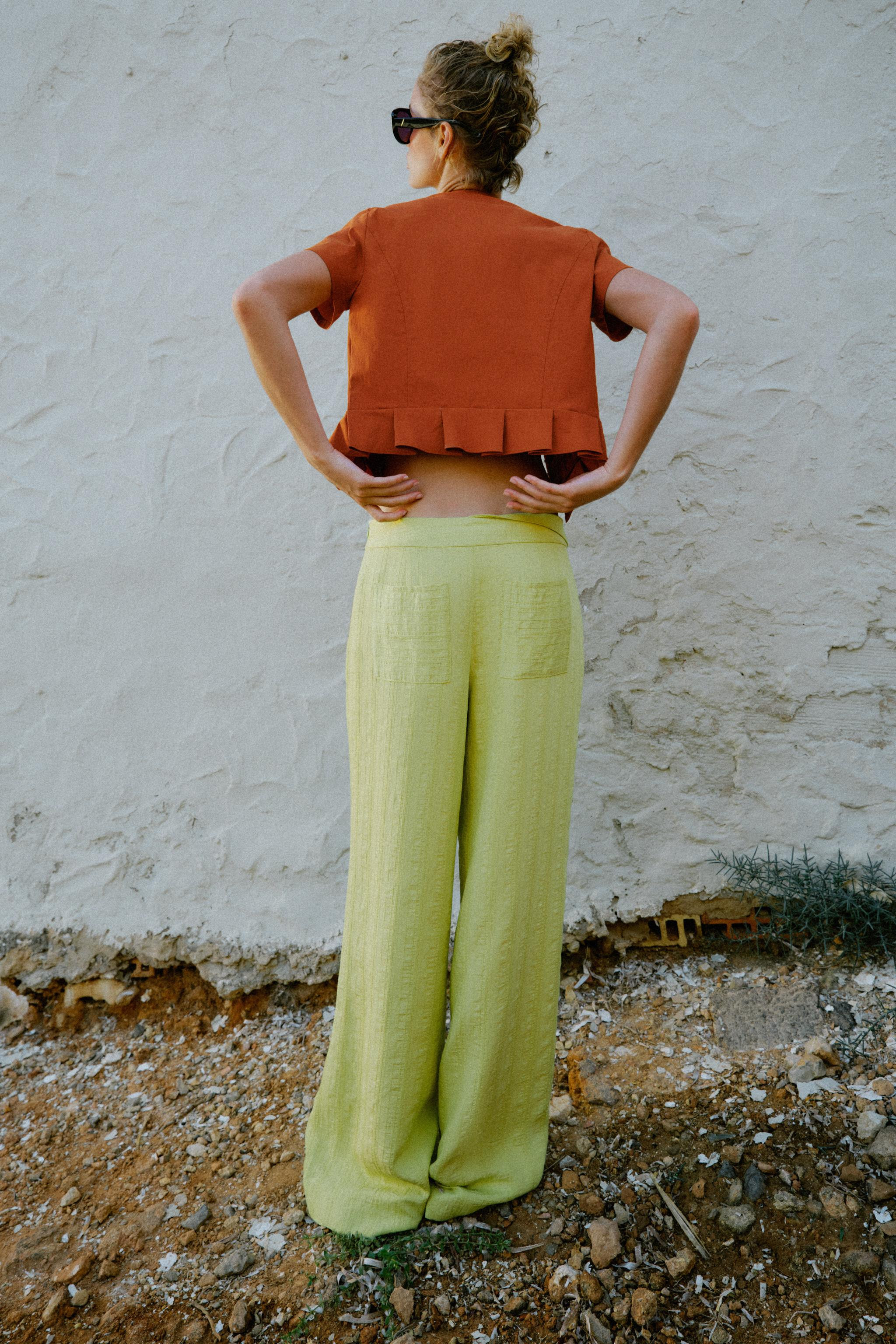 SHORT SLEEVE TOP WITH BUTTONS | Zara UK