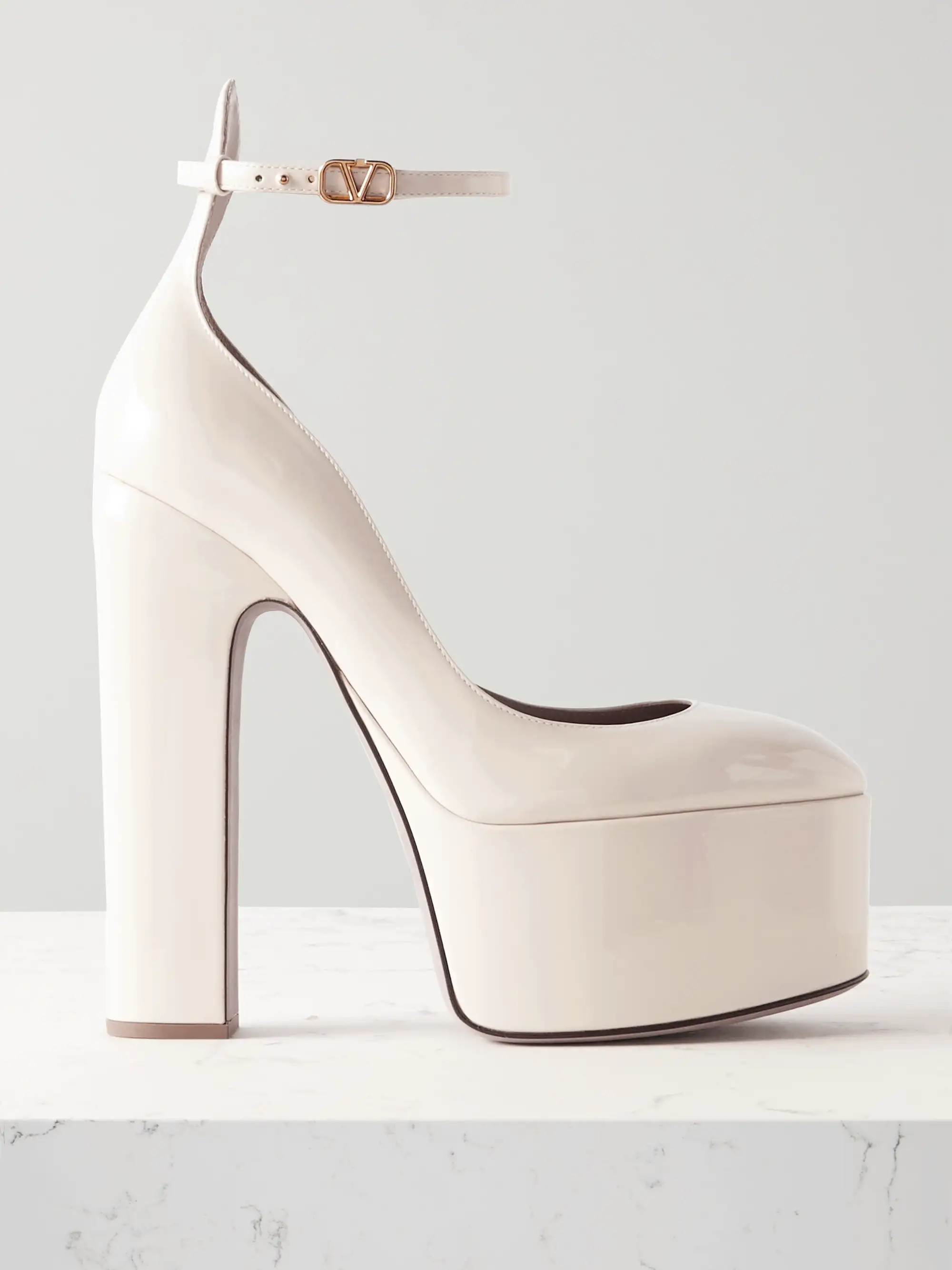 Valentino Garavani Tan-go 155 patent-leather platform pumps | NET-A-PORTER (US)