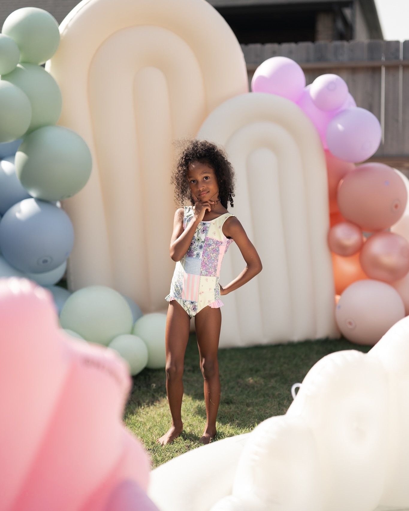 The mermaid princess party of her dreams 💜 

We had some set up mistakes for her actual party, so yesterday I went out and redid the whole set up because I had such a cute vision and wanted so badly to get pictures of it completed (also, I convinced Kojo to let me purchase all of this stuff so I felt like he needed to see the vision come to life)

Bounce House & Basketball Hoop: @playsmol 
Pools, Arches & Balloons: @minnidip