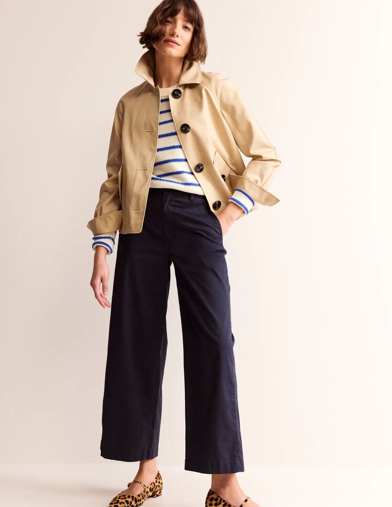 Barnsbury Crop Chino Trousers | Boden (UK & IE)