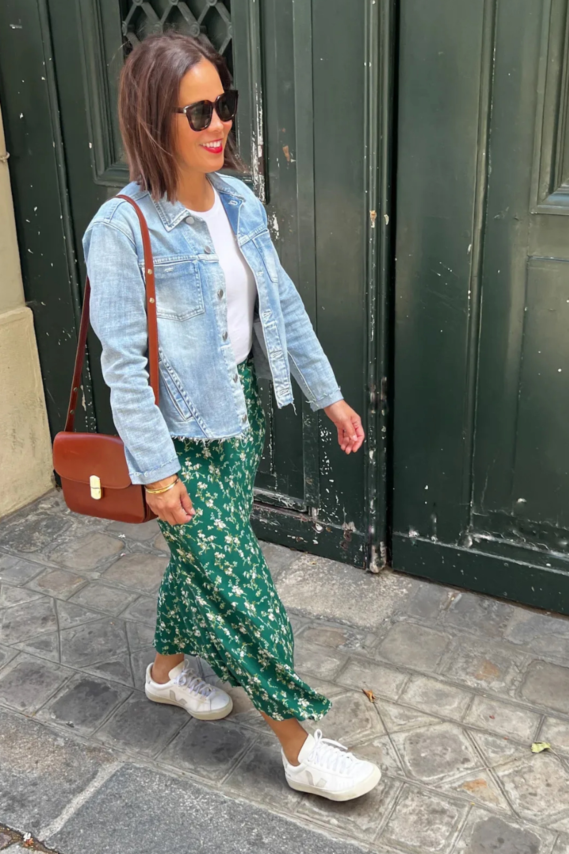 Classic Outfit
Travel Outfit
Reformation Bea Skirt/wearing 6
Everlane Tee/wearing medium 
L’Agence Janelle Slim Jacket(wearing medium)
VEJA Sneaker (tried to size)
Sèzane Milo bag 

#LTKtravel #LTKstyletip #LTKover40
